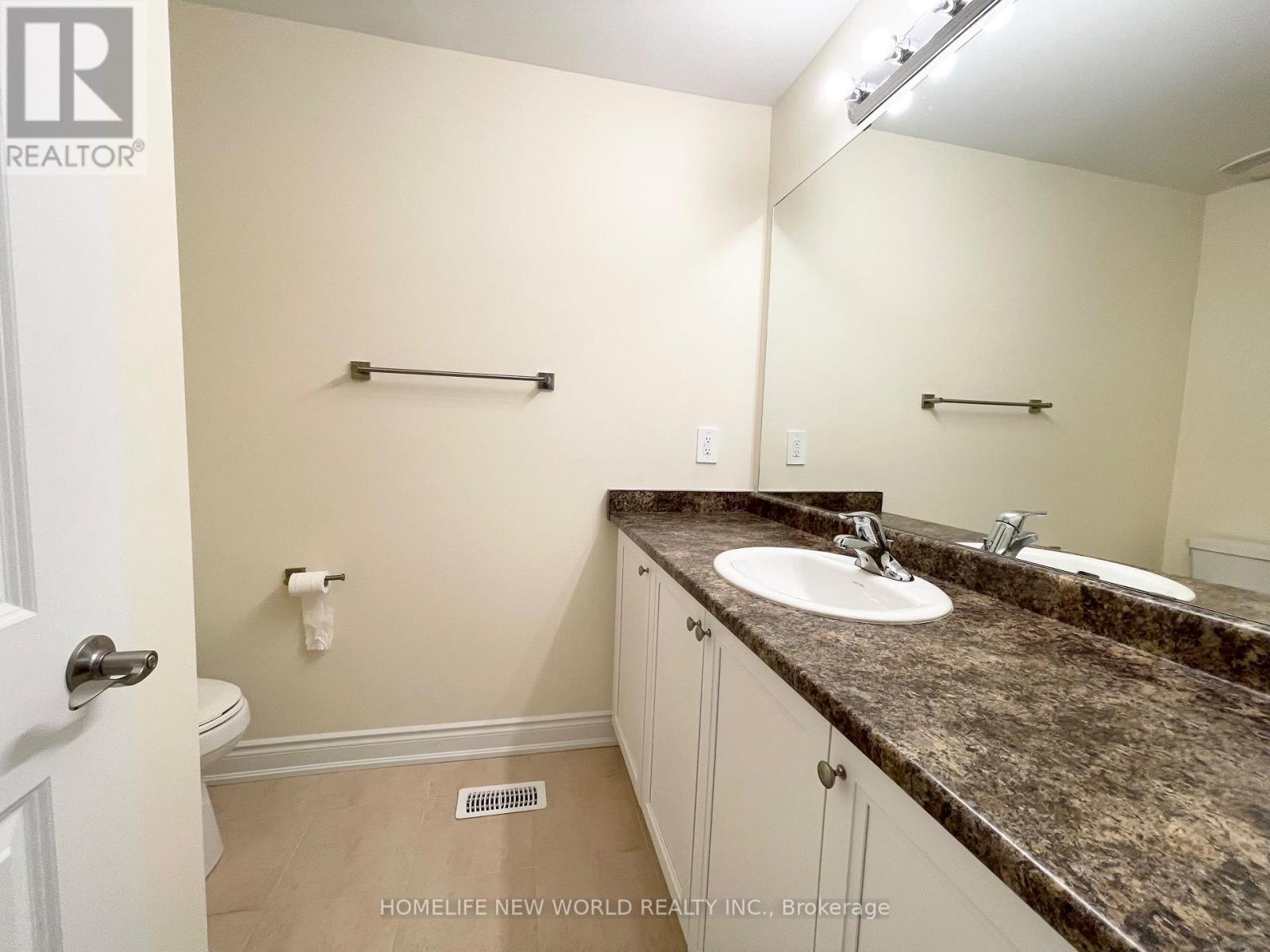 1 Palmira Drive, Georgina, Ontario  L0E 1R0 - Photo 13 - N12574172