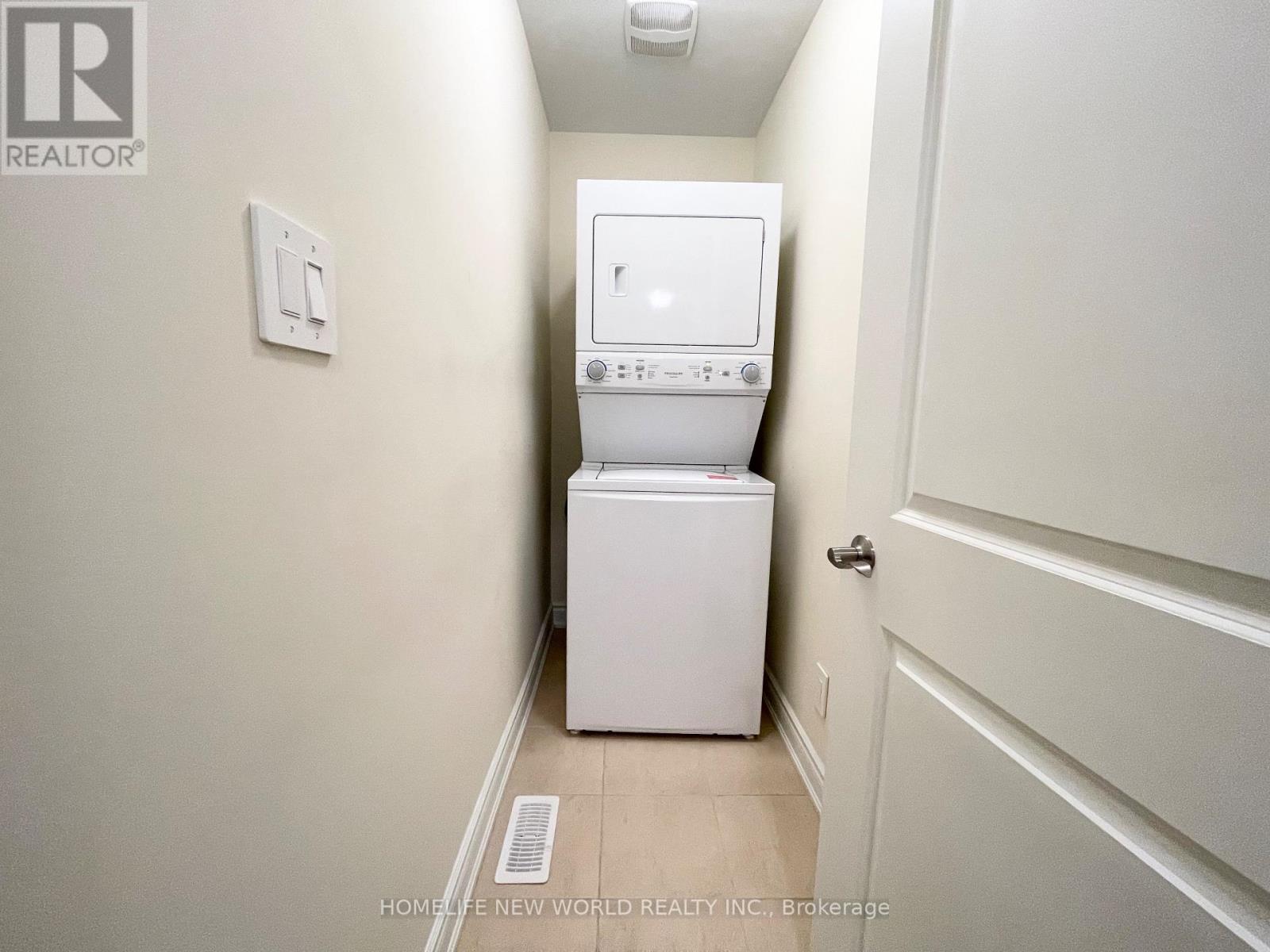 1 Palmira Drive, Georgina, Ontario  L0E 1R0 - Photo 10 - N12574172