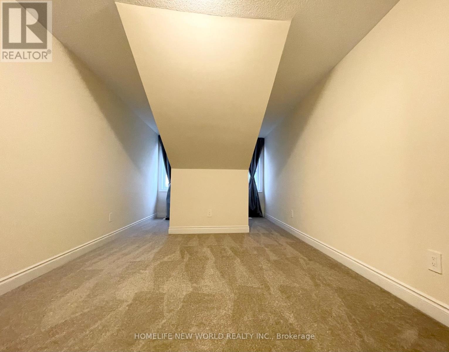 1 Palmira Drive, Georgina, Ontario  L0E 1R0 - Photo 15 - N12574172