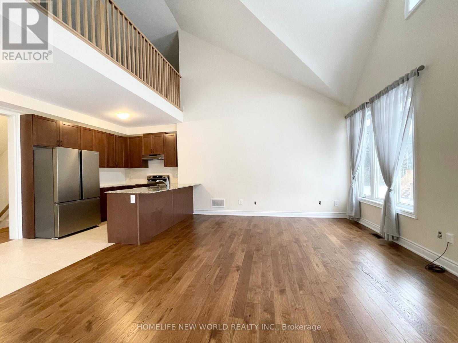 1 Palmira Drive, Georgina, Ontario  L0E 1R0 - Photo 2 - N12574172