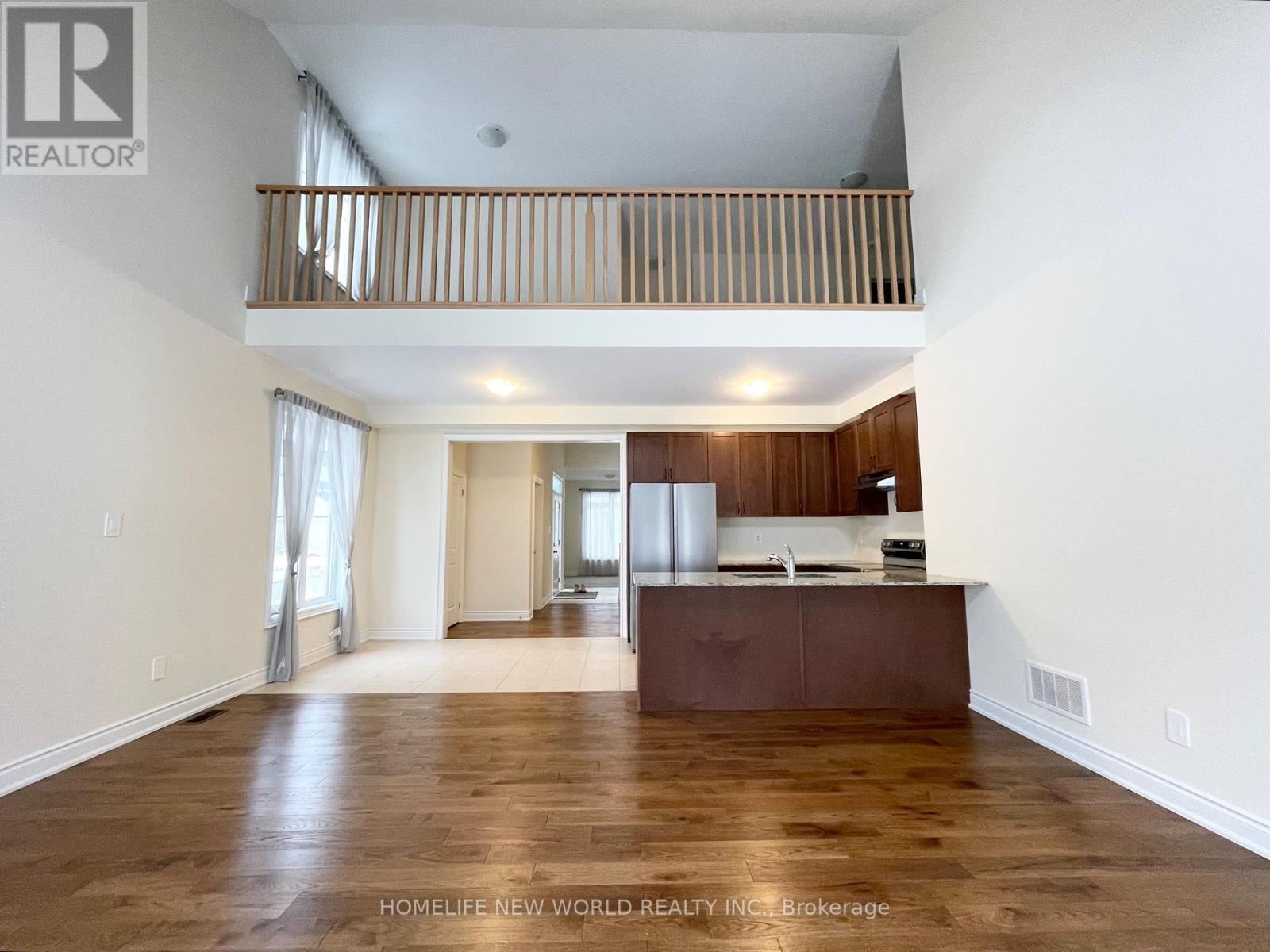 1 Palmira Drive, Georgina, Ontario  L0E 1R0 - Photo 5 - N12574172