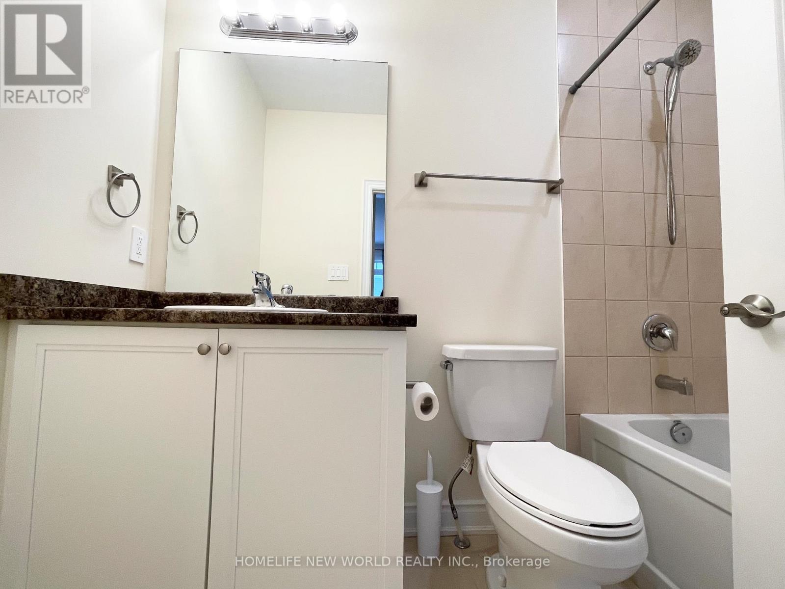 1 Palmira Drive, Georgina, Ontario  L0E 1R0 - Photo 9 - N12574172