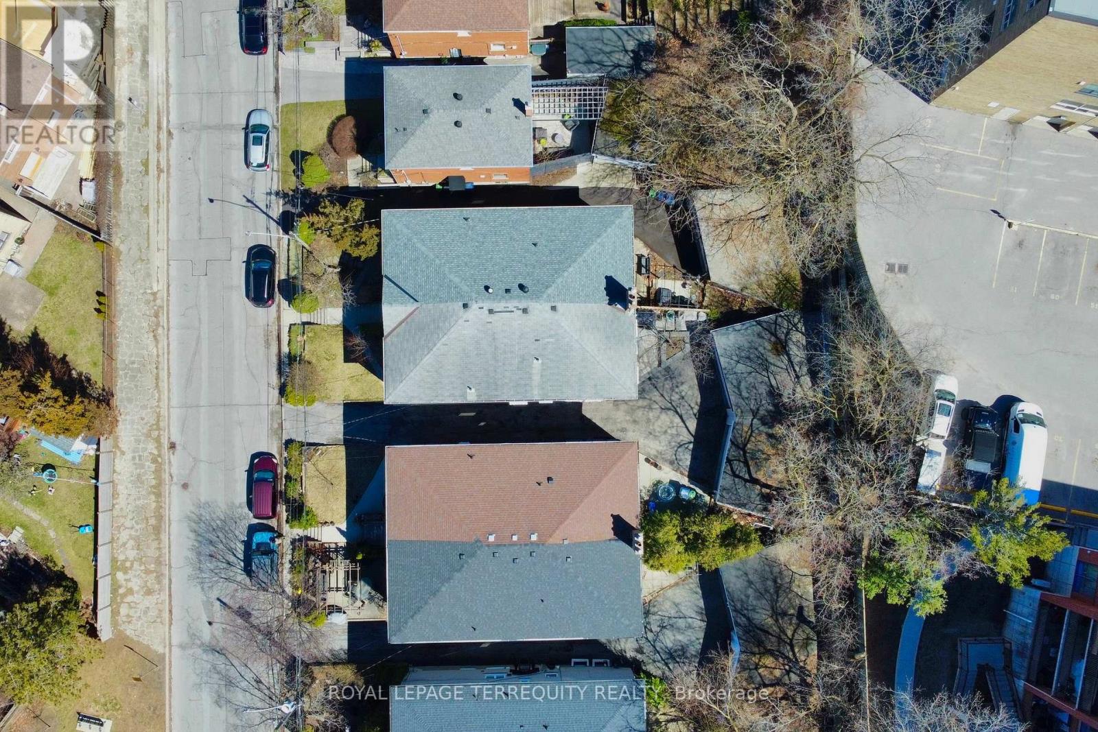 29 Love Crescent, Toronto, Ontario  M4E 1V6 - Photo 36 - E12640314