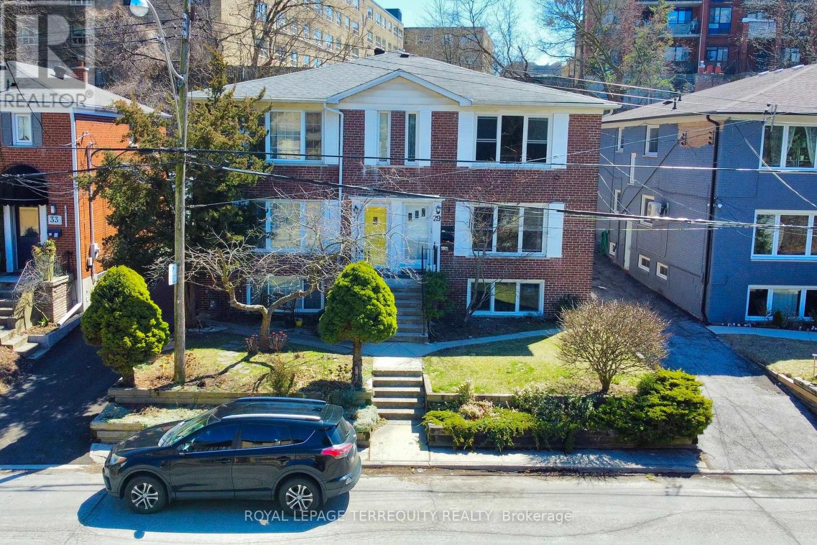 29 Love Crescent, Toronto, Ontario  M4E 1V6 - Photo 35 - E12640316