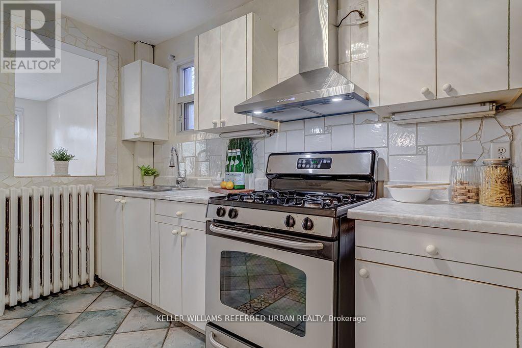 188 O'connor Drive, Toronto, Ontario  M4J 2T1 - Photo 9 - E12640360