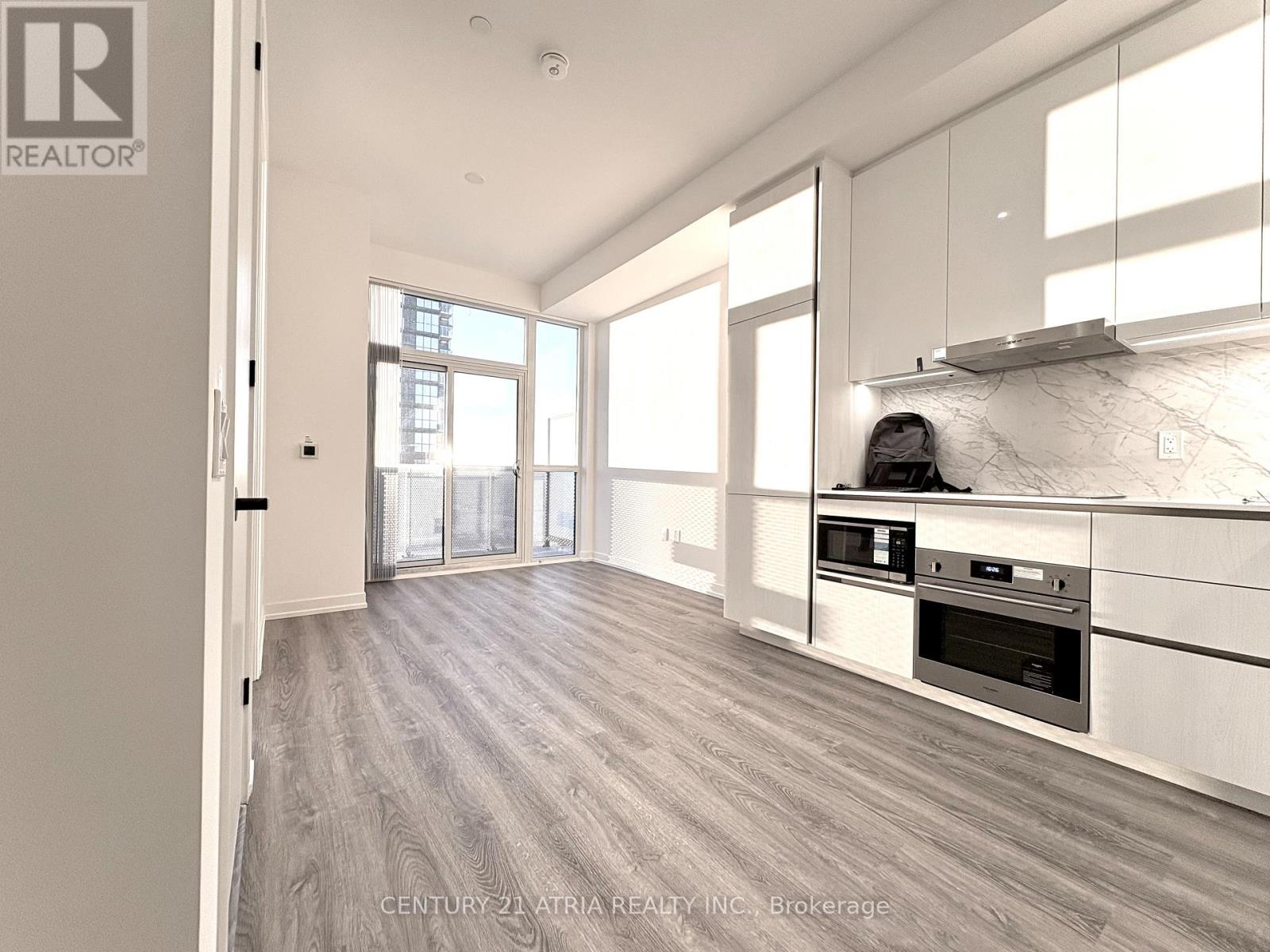 3711 - 8 Interchange Way, Vaughan (Vaughan Corporate Centre), Ontario  L4K 0R2 - Photo 4 - N12640338