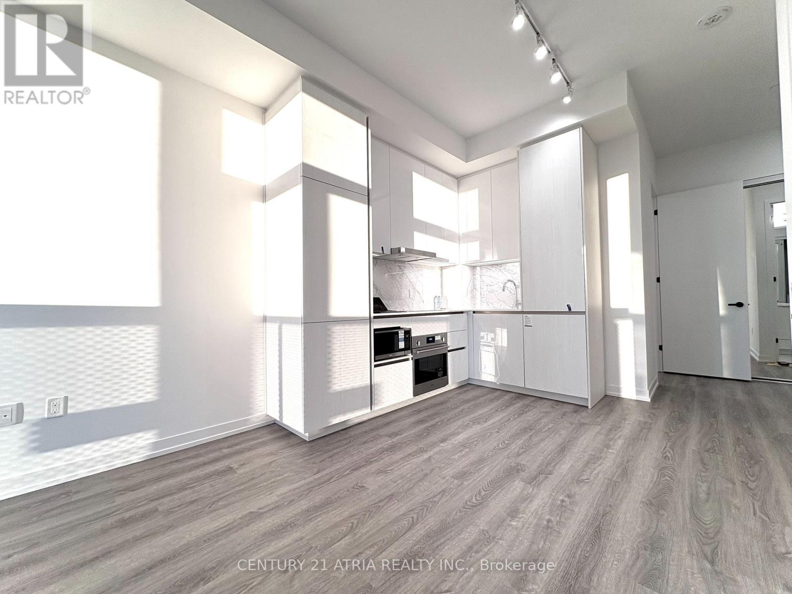 3711 - 8 Interchange Way, Vaughan (Vaughan Corporate Centre), Ontario  L4K 0R2 - Photo 5 - N12640338