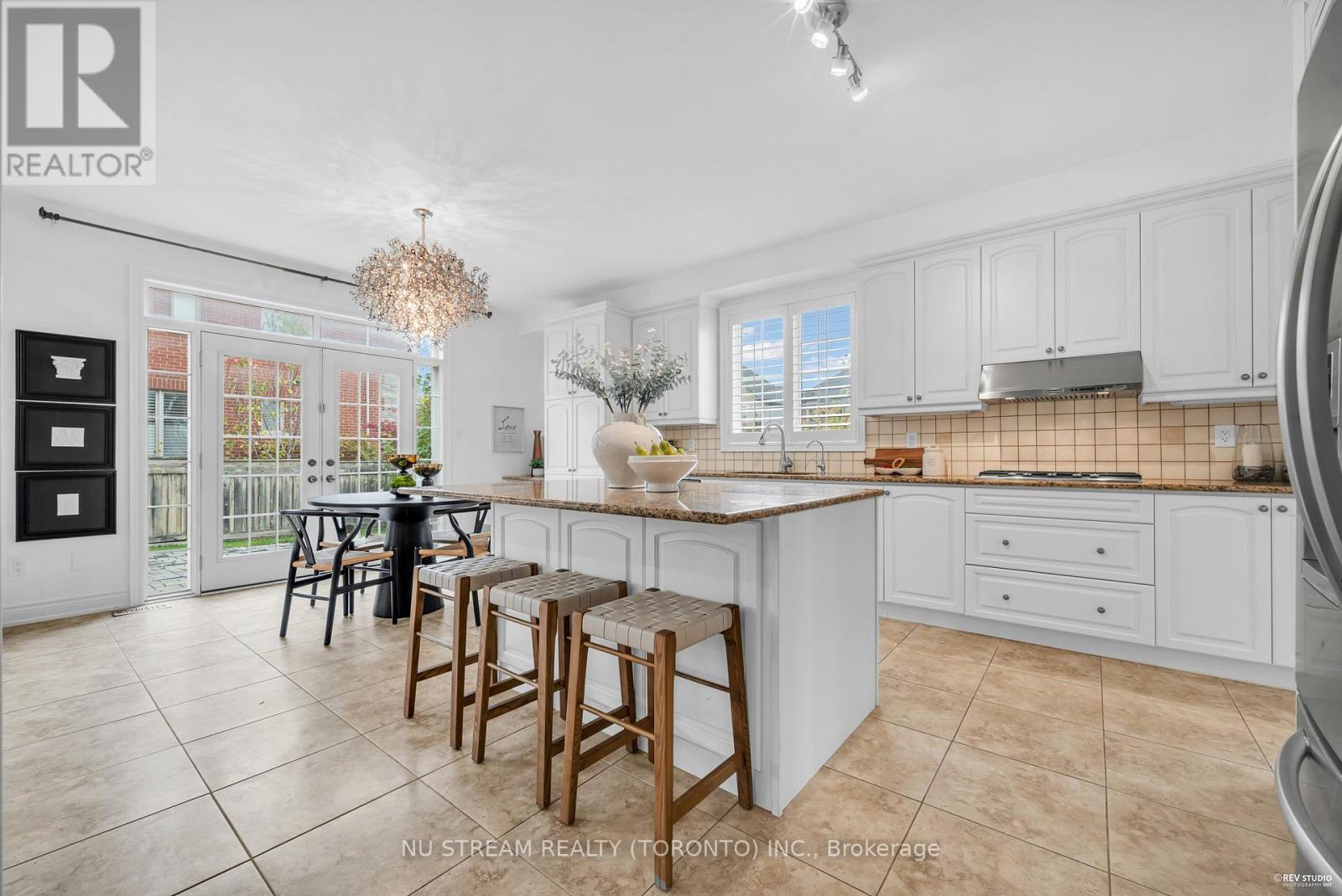 237 Upper Post Road, Vaughan, Ontario  L6A 4K1 - Photo 12 - N12640356