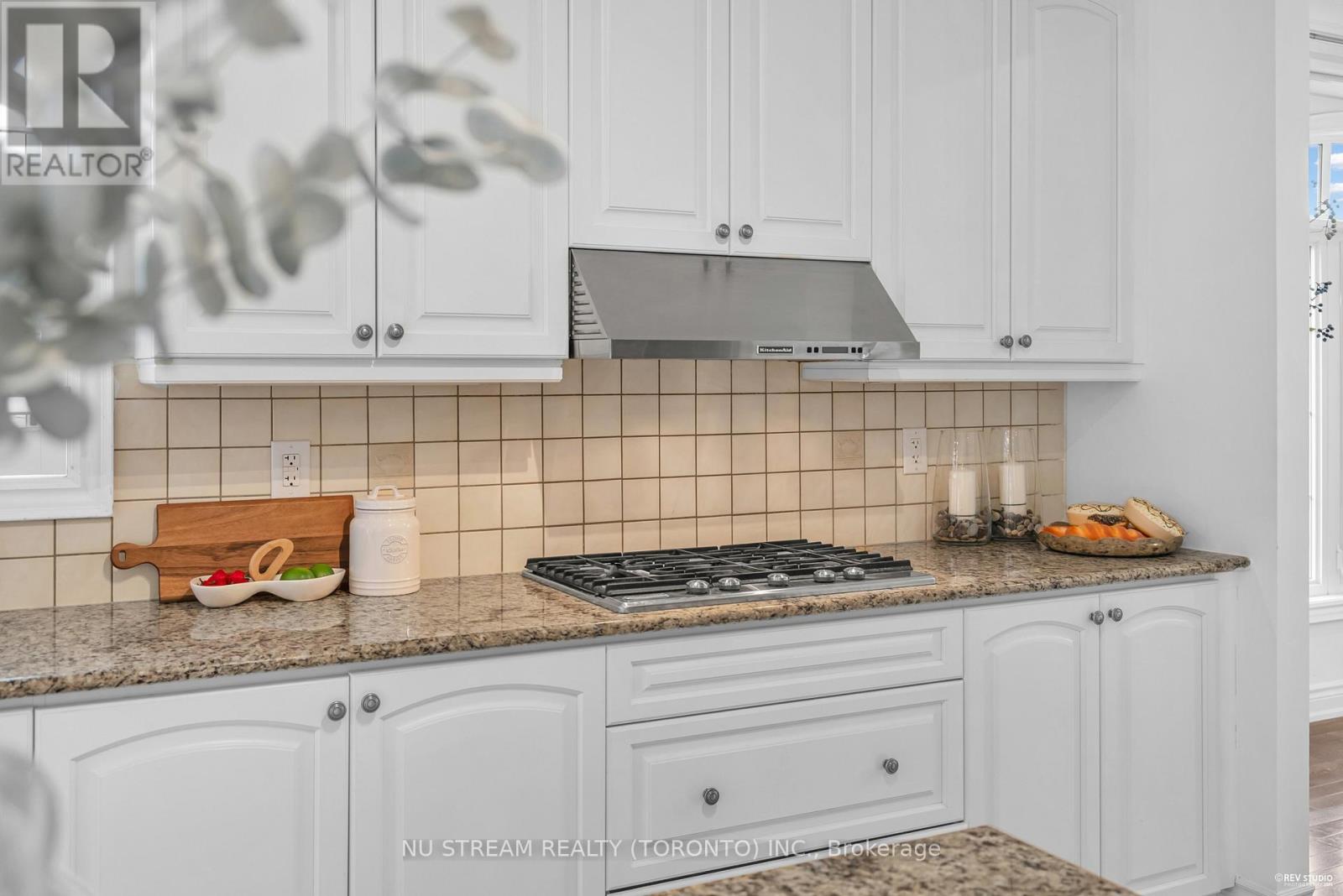 237 Upper Post Road, Vaughan, Ontario  L6A 4K1 - Photo 14 - N12640356