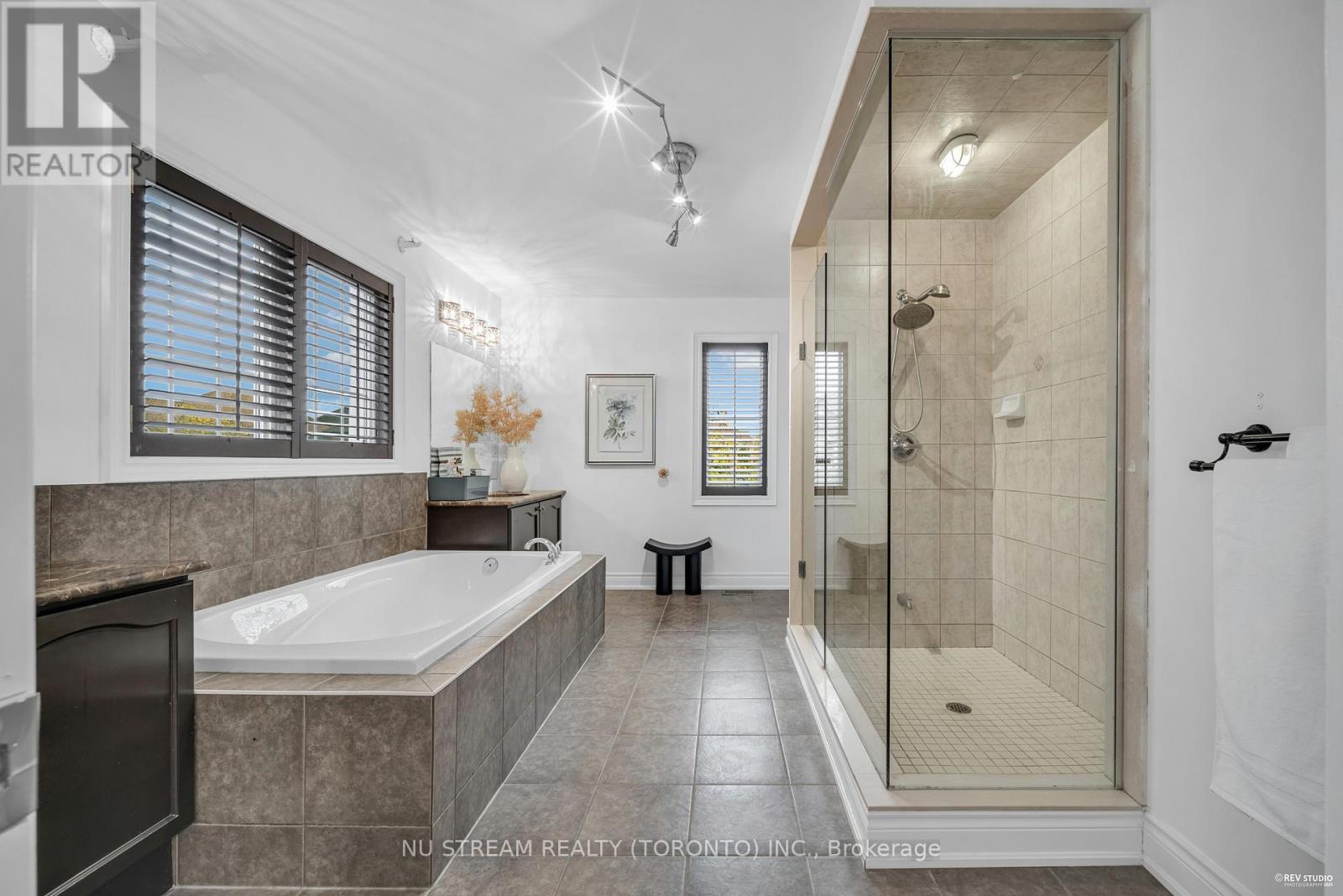 237 Upper Post Road, Vaughan, Ontario  L6A 4K1 - Photo 22 - N12640356