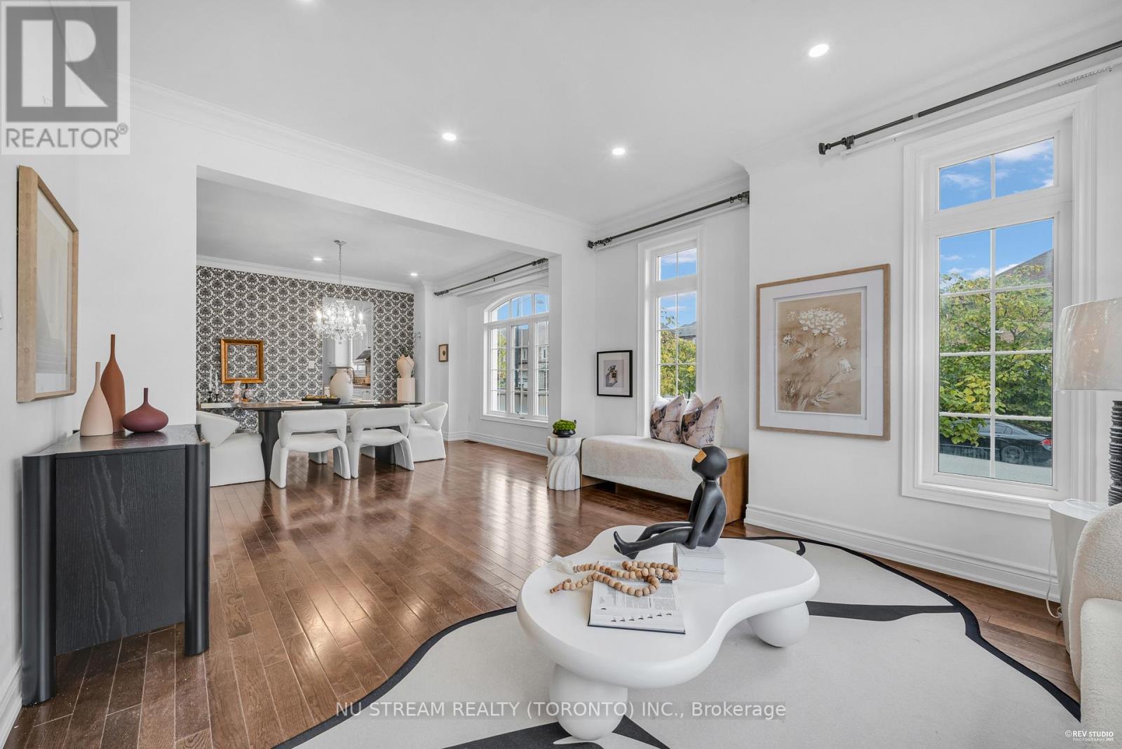 237 Upper Post Road, Vaughan, Ontario  L6A 4K1 - Photo 3 - N12640356