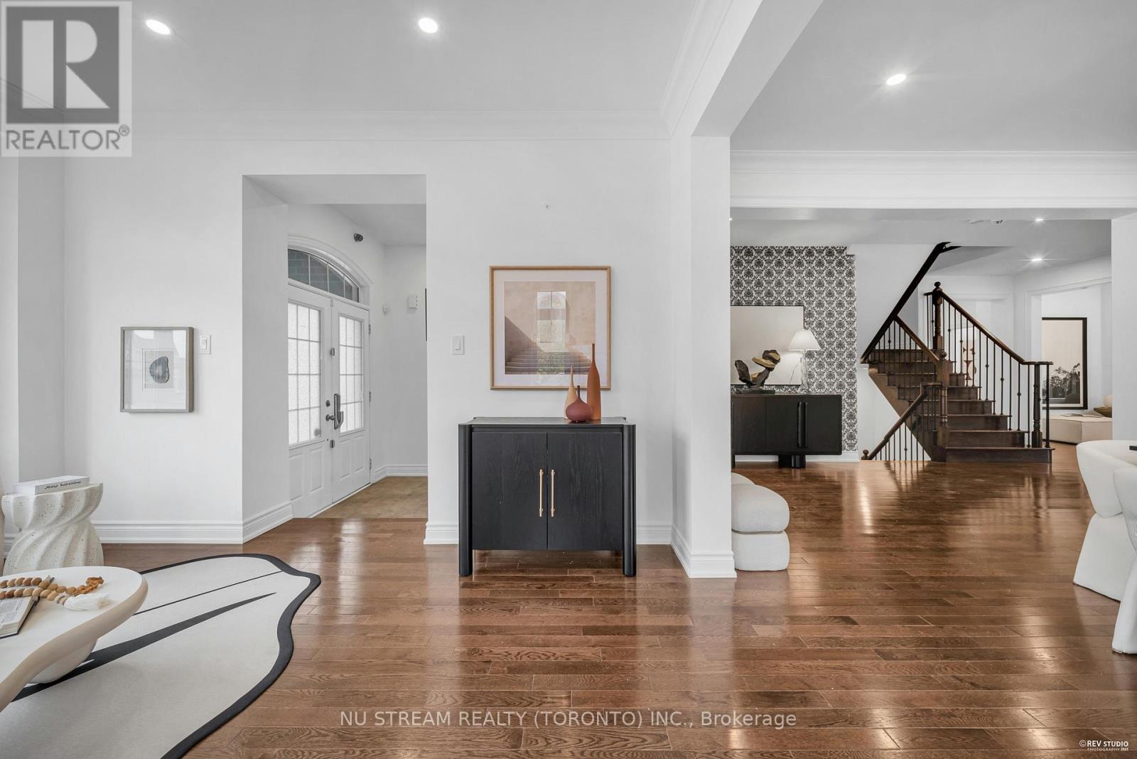 237 Upper Post Road, Vaughan, Ontario  L6A 4K1 - Photo 4 - N12640356