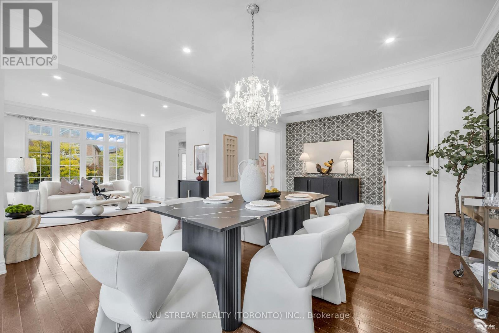 237 Upper Post Road, Vaughan, Ontario  L6A 4K1 - Photo 7 - N12640356