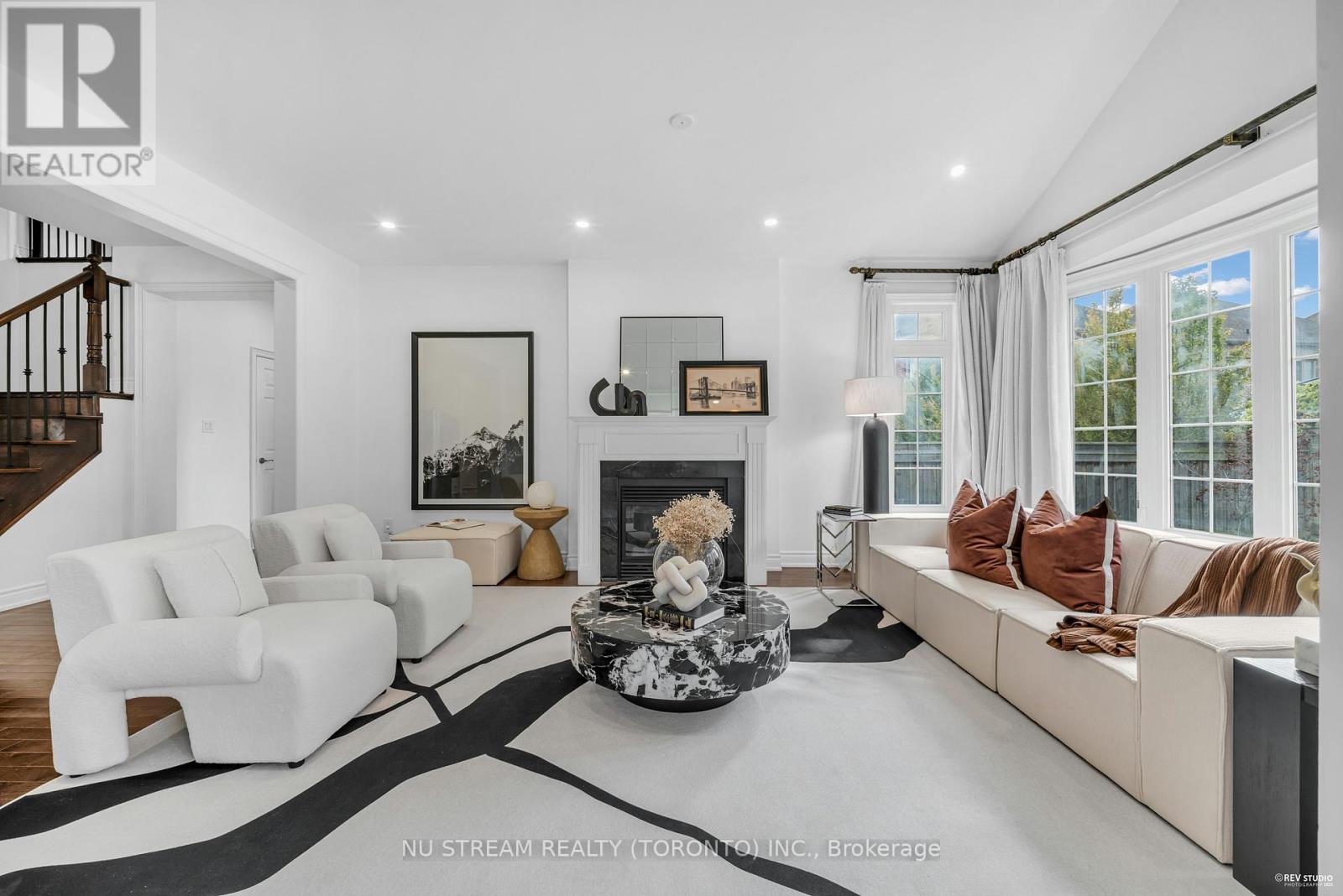 237 Upper Post Road, Vaughan, Ontario  L6A 4K1 - Photo 9 - N12640356