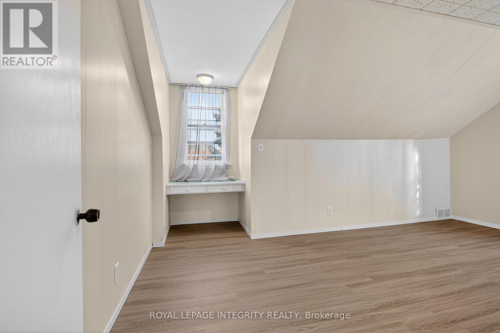 230 Smyth Road, Ottawa, Ontario  K1H 5A2 - Photo 31 - X12639656