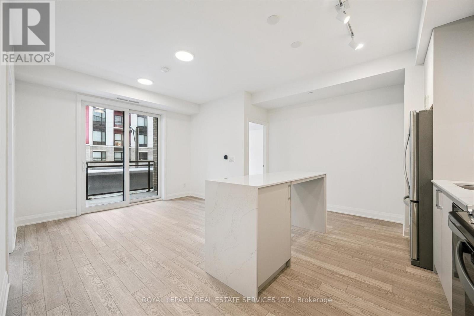 223 - 3250 Carding Mill Trail, Oakville, Ontario  L6M 5T3 - Photo 6 - W12640310