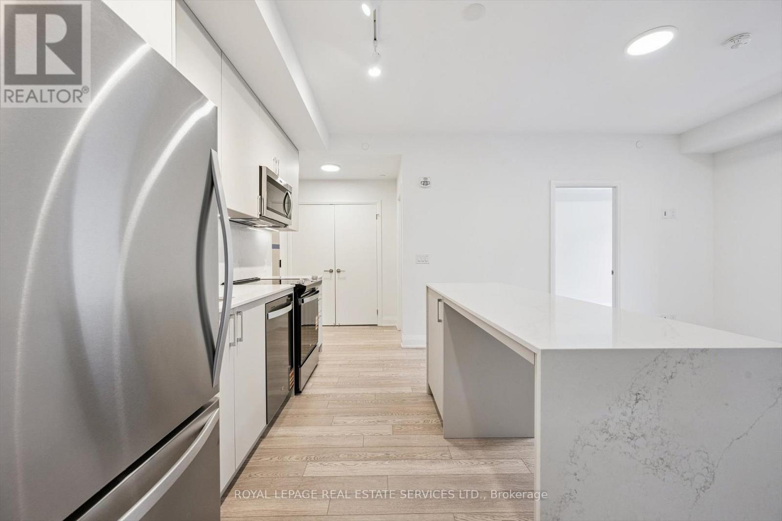 223 - 3250 Carding Mill Trail, Oakville, Ontario  L6M 5T3 - Photo 9 - W12640310