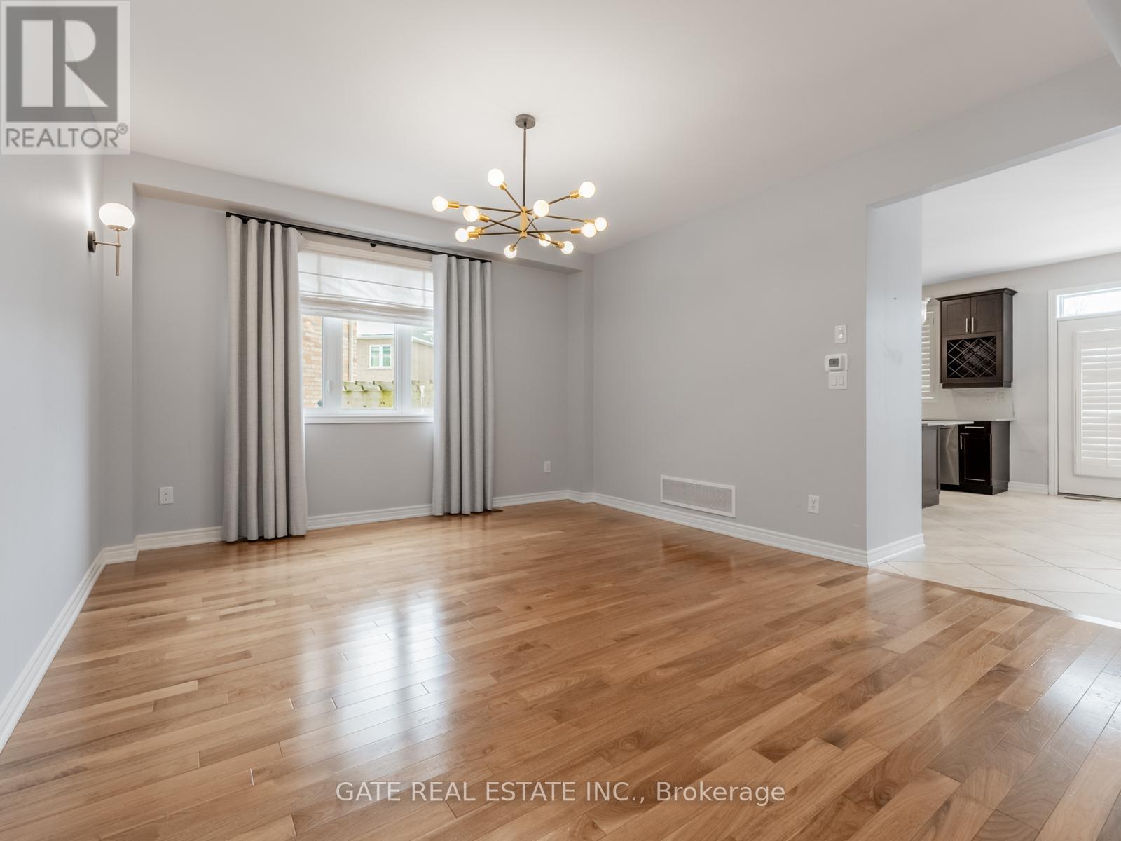 4622 Ethel Road, Burlington, Ontario  L7M 0G7 - Photo 10 - W12640352