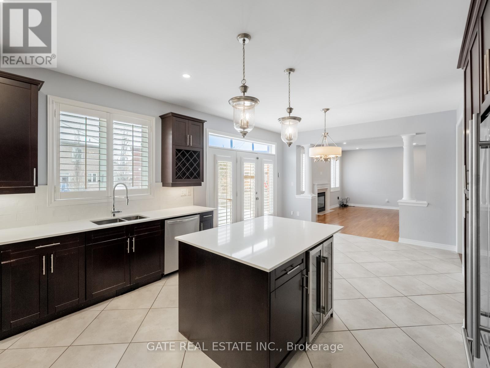 4622 Ethel Road, Burlington, Ontario  L7M 0G7 - Photo 15 - W12640352