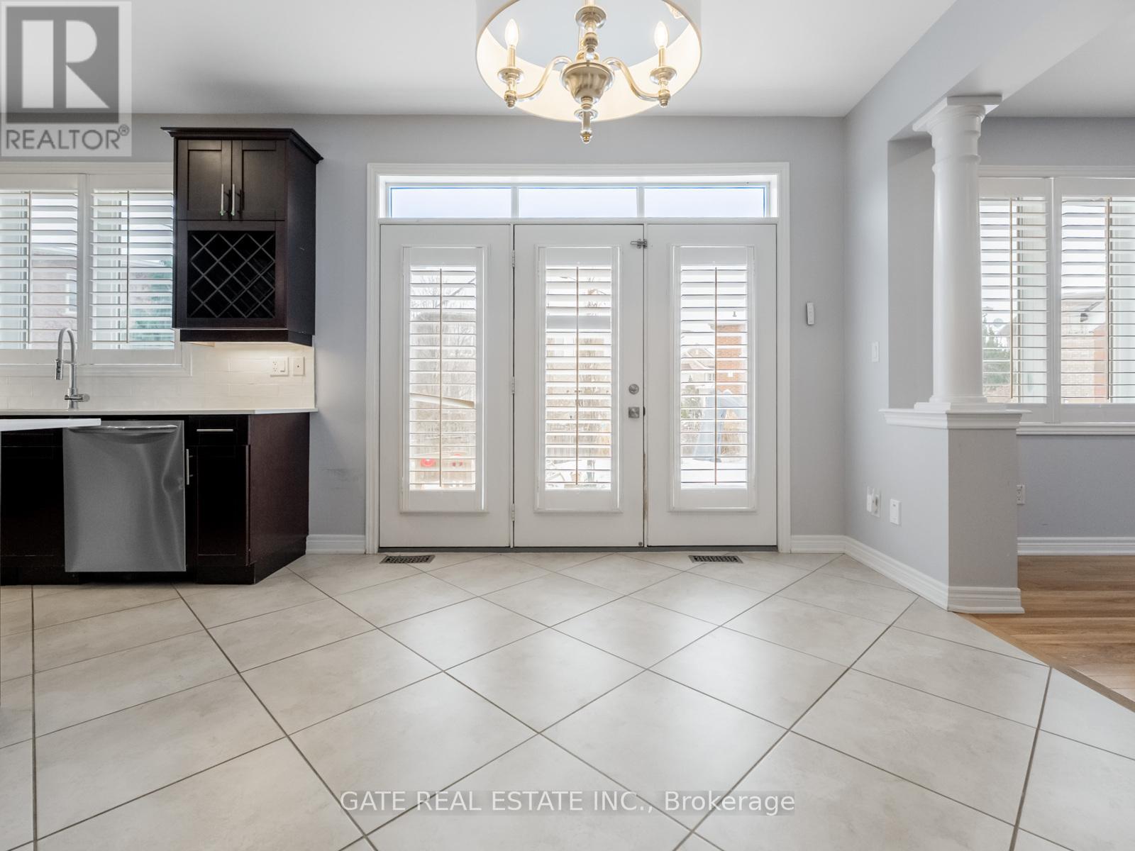 4622 Ethel Road, Burlington, Ontario  L7M 0G7 - Photo 16 - W12640352