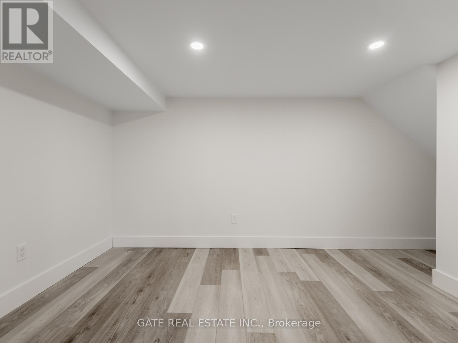 4622 Ethel Road, Burlington, Ontario  L7M 0G7 - Photo 36 - W12640352