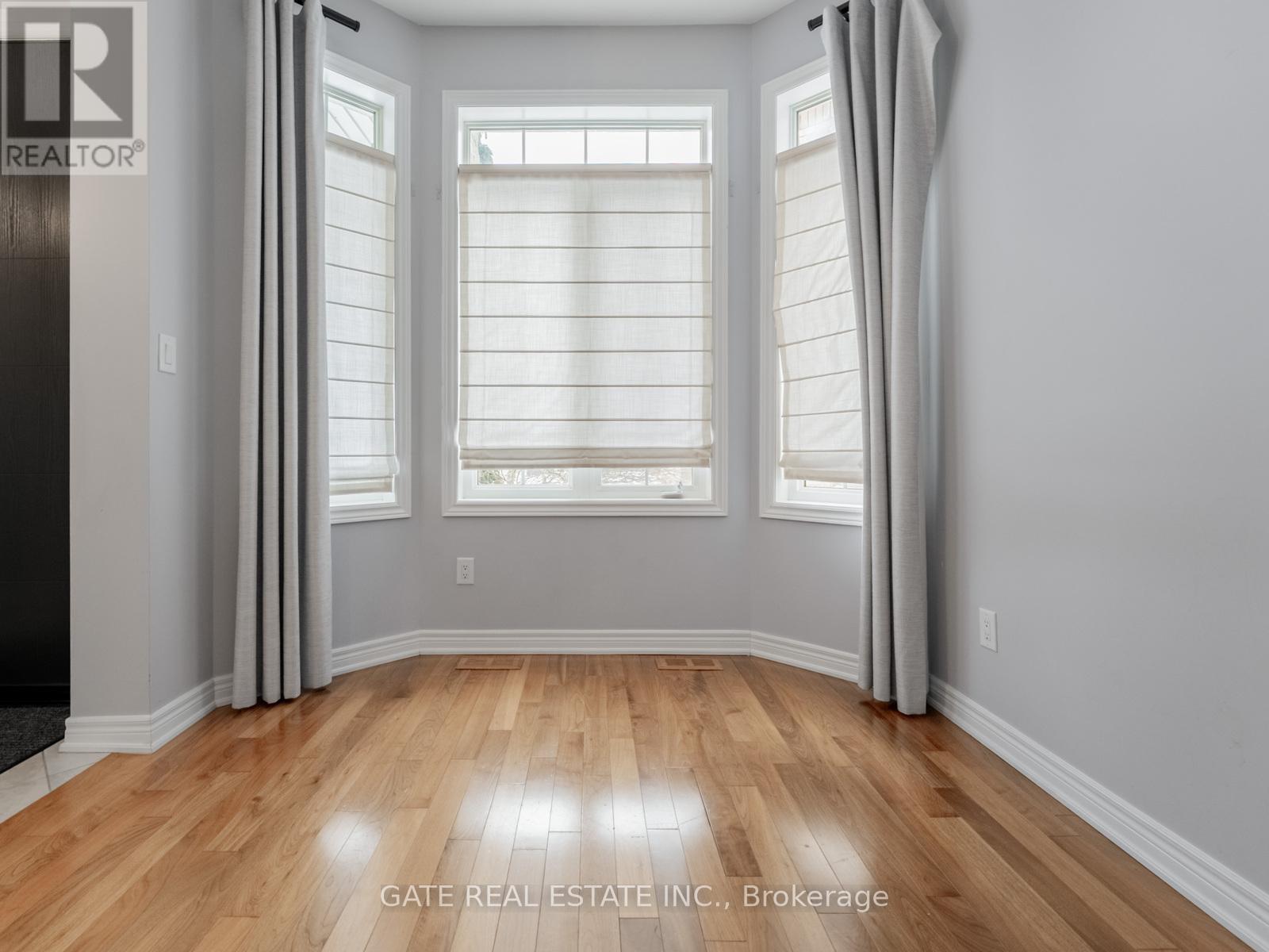 4622 Ethel Road, Burlington, Ontario  L7M 0G7 - Photo 6 - W12640352