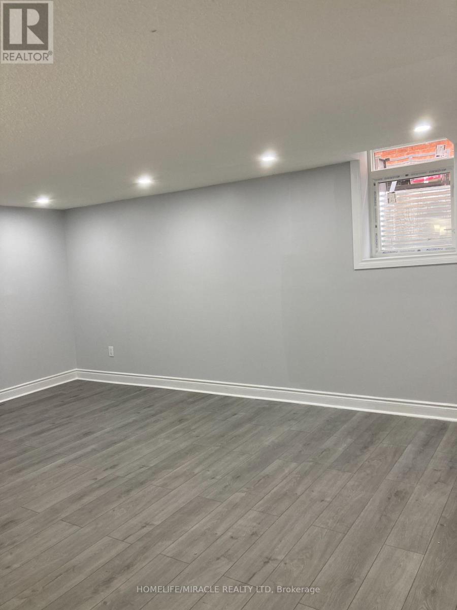 174 Torrance Wood, Brampton (Fletcher's West), Ontario  L6Y 4K1 - Photo 10 - W12640368