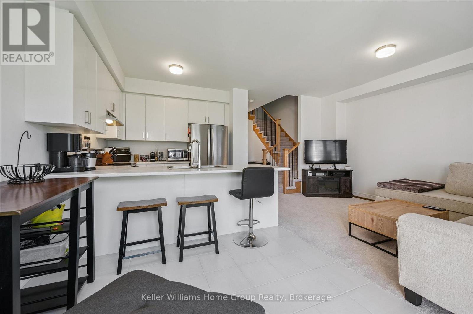 13 Edminston Drive, Centre Wellington, Ontario  N1M 0J3 - Photo 4 - X12640426