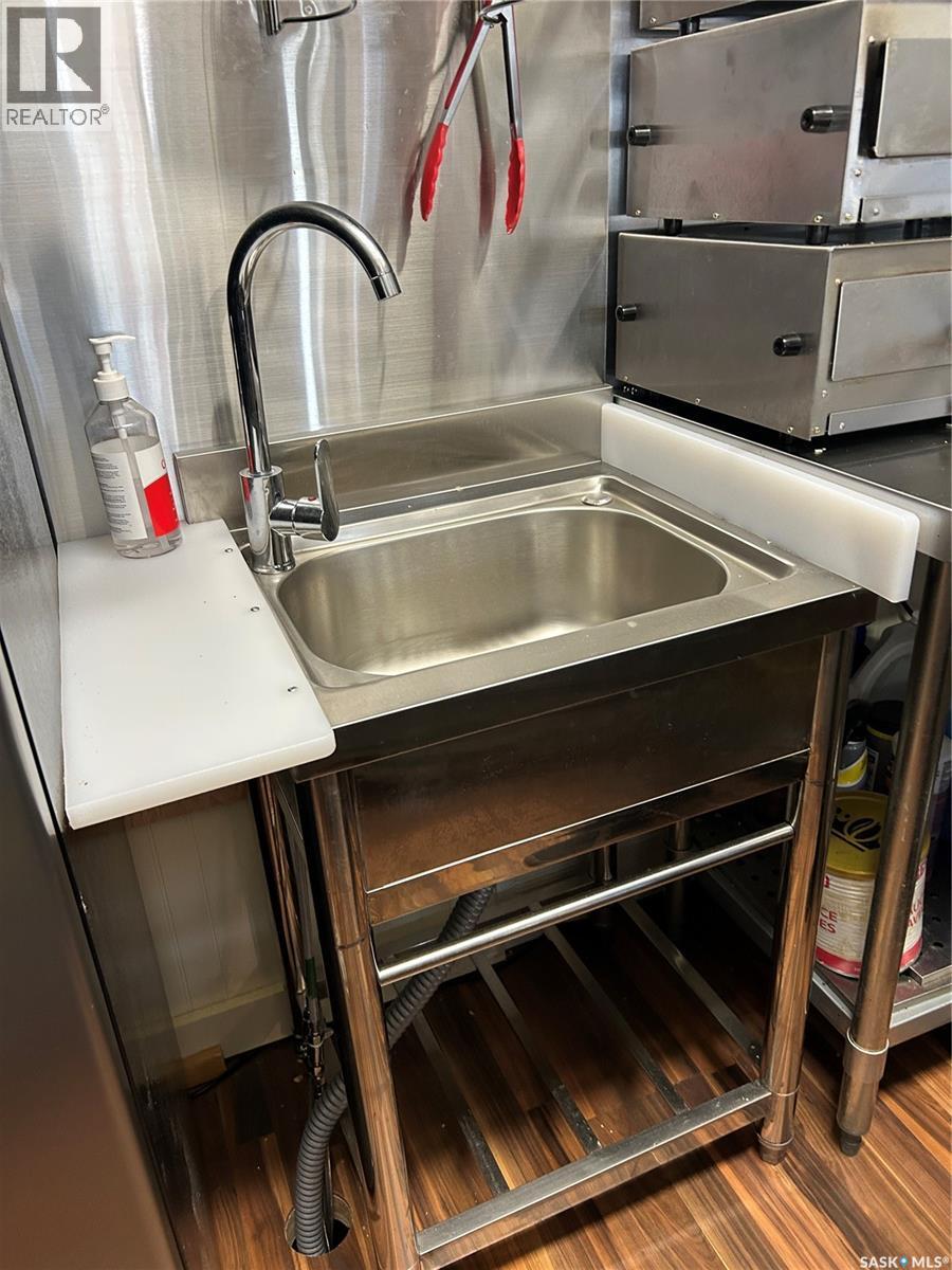 217 1st Avenue W, Kelvington, Saskatchewan  S0A 1W0 - Photo 10 - SK007953