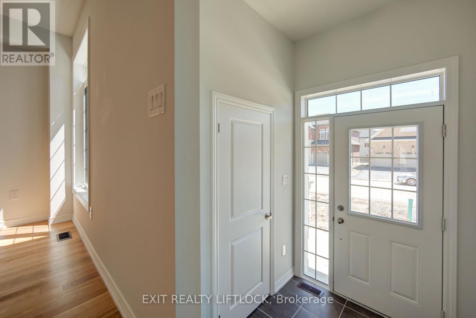 42 Pristine Trail, Cavan Monaghan, Ontario  L0A 1G0 - Photo 2 - X12640506