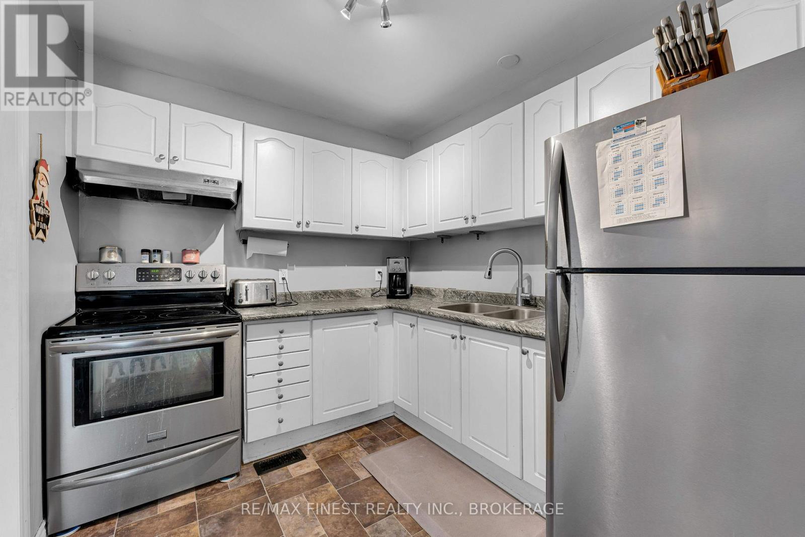 37 Meadow Lane, Greater Napanee (Greater Napanee), Ontario  K7R 3R8 - Photo 13 - X12640466