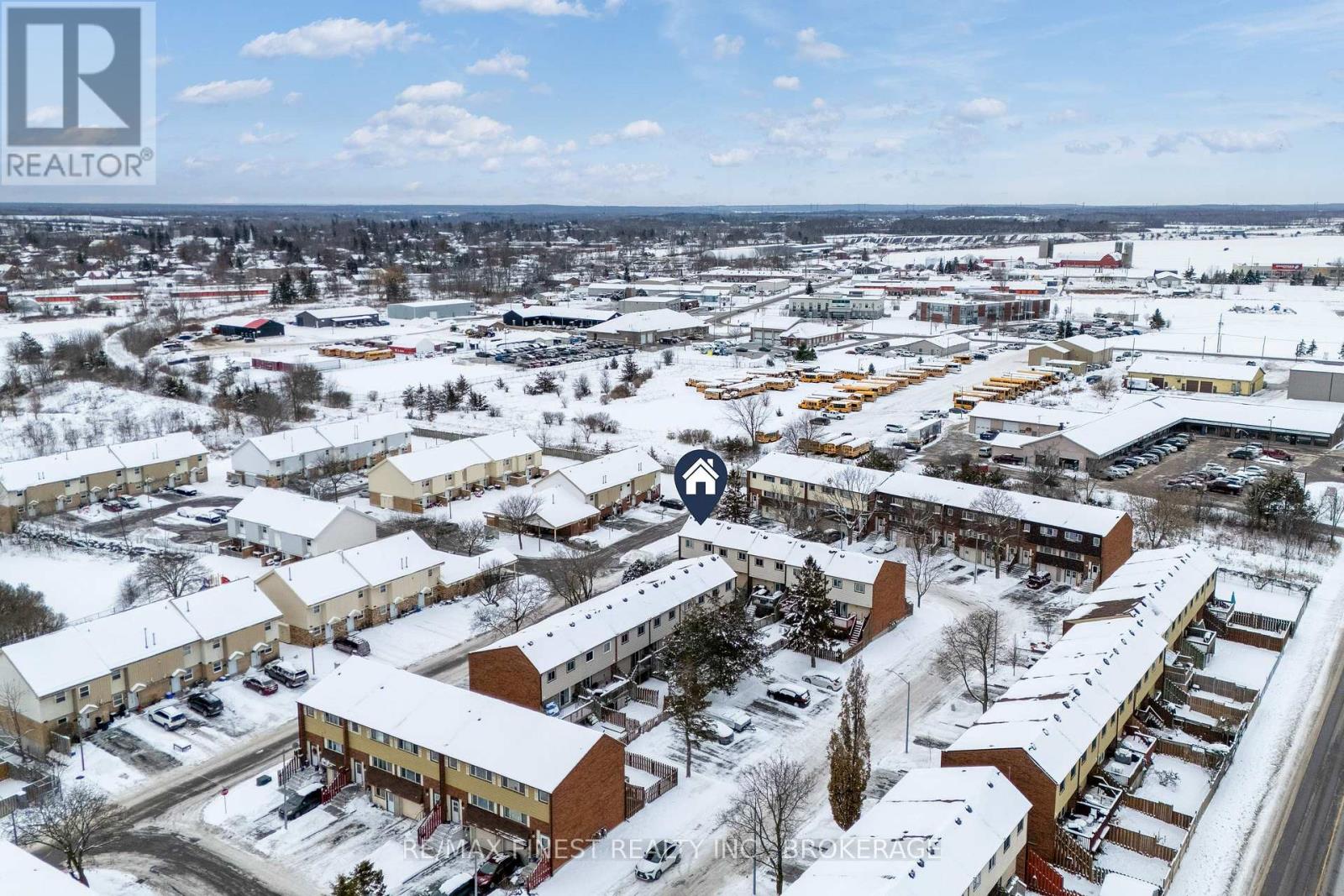 37 Meadow Lane, Greater Napanee (Greater Napanee), Ontario  K7R 3R8 - Photo 3 - X12640466