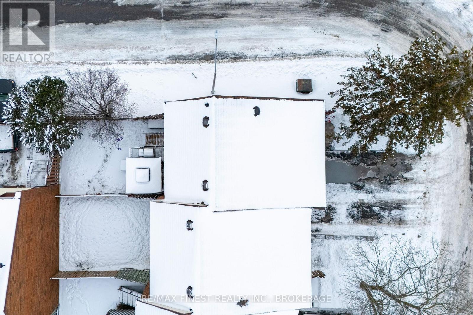 37 Meadow Lane, Greater Napanee (Greater Napanee), Ontario  K7R 3R8 - Photo 4 - X12640466