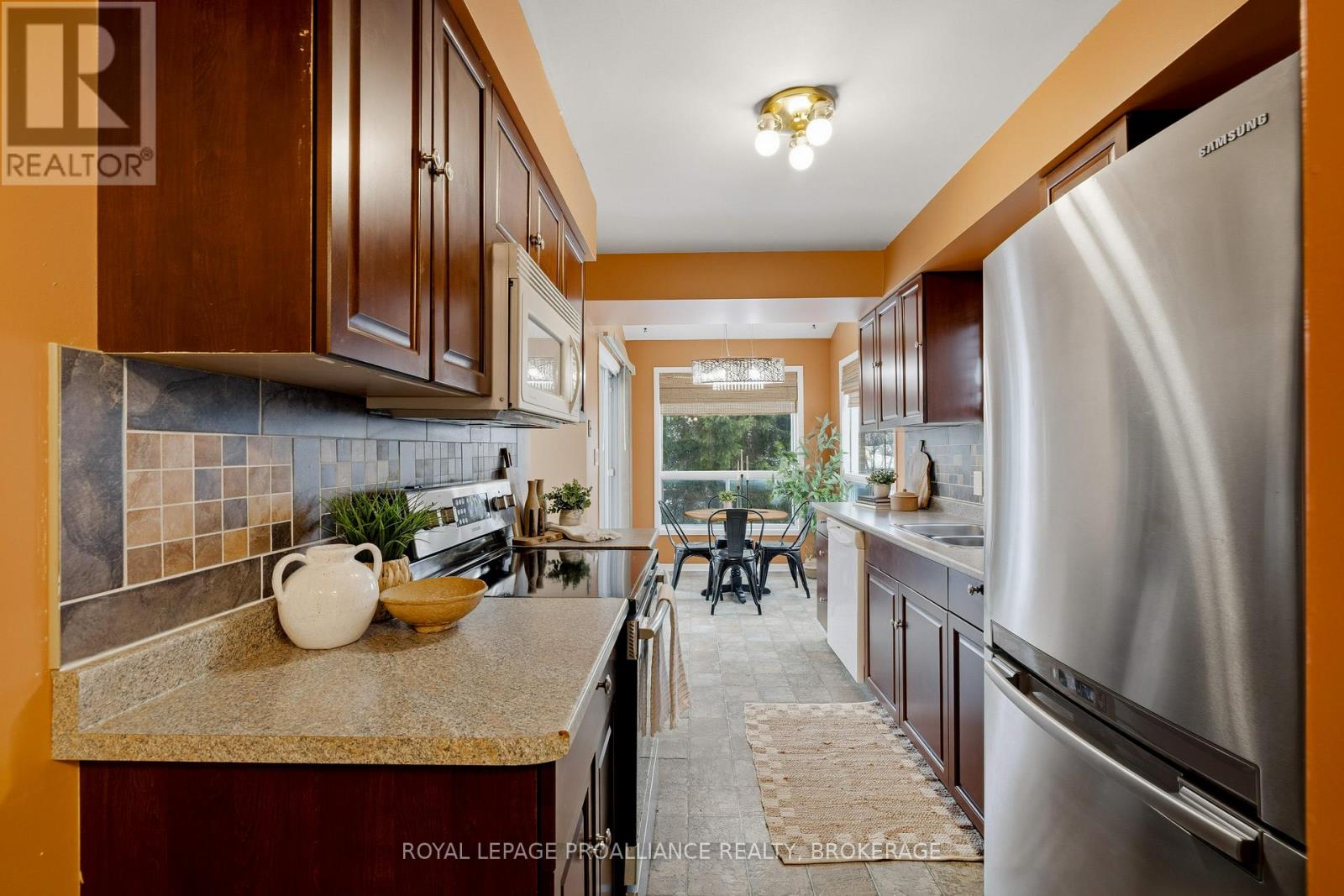 896 Muirfield Crescent, Kingston, Ontario K7M 8E4 - Photo 11 - X12640542