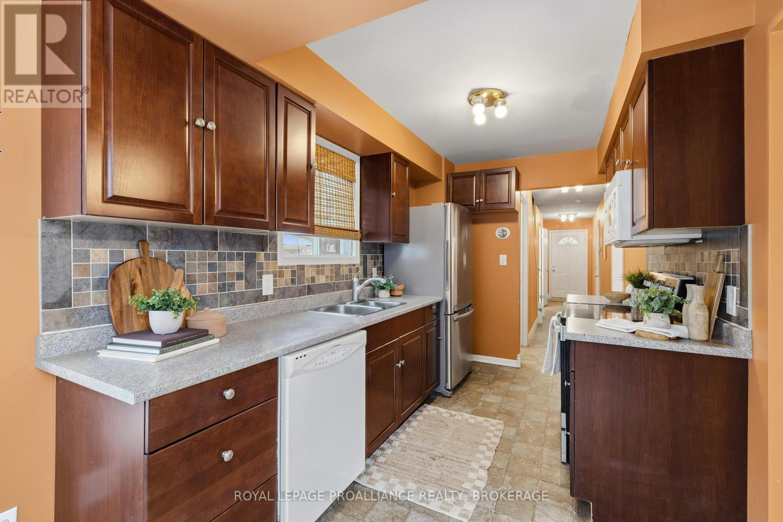 896 Muirfield Crescent, Kingston, Ontario K7M 8E4 - Photo 13 - X12640542