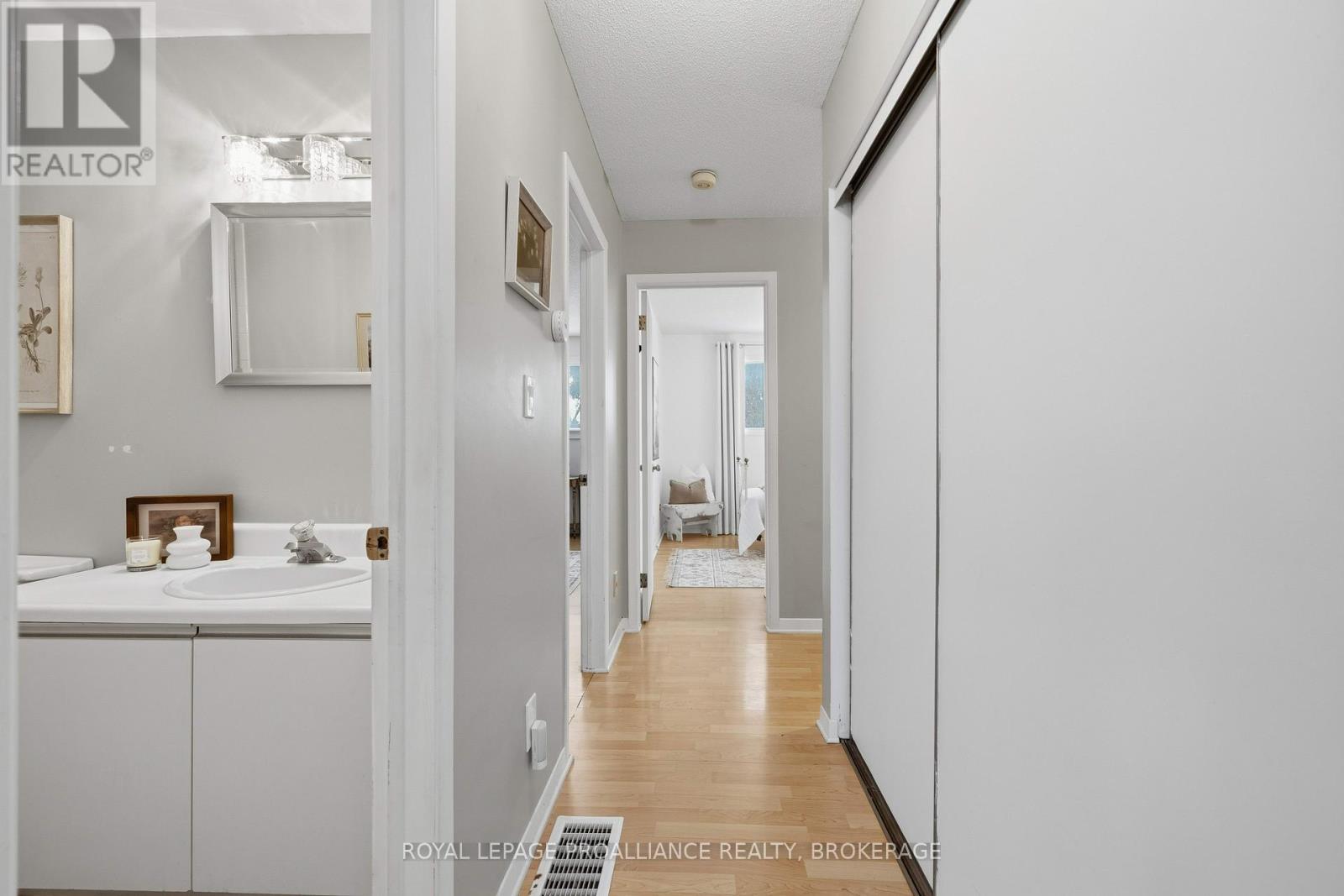 896 Muirfield Crescent, Kingston, Ontario K7M 8E4 - Photo 16 - X12640542