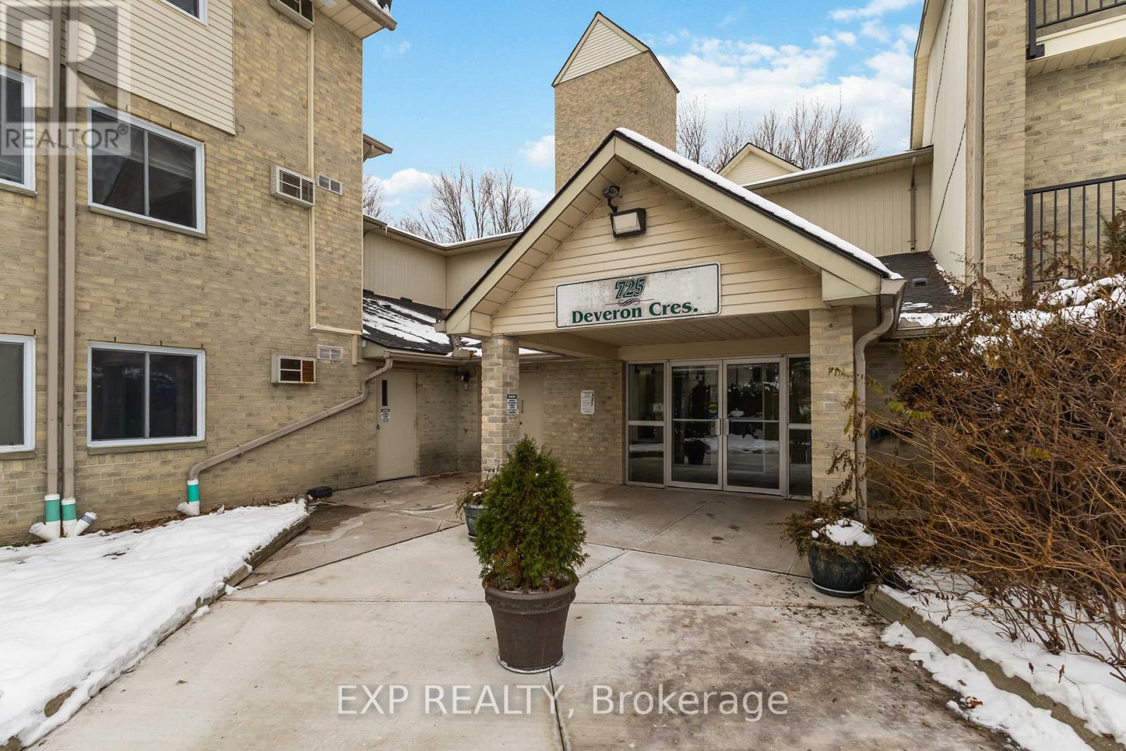 111 - 725 Deveron Crescent N, London South, Ontario  N5Z 4X3 - Photo 2 - X12640468