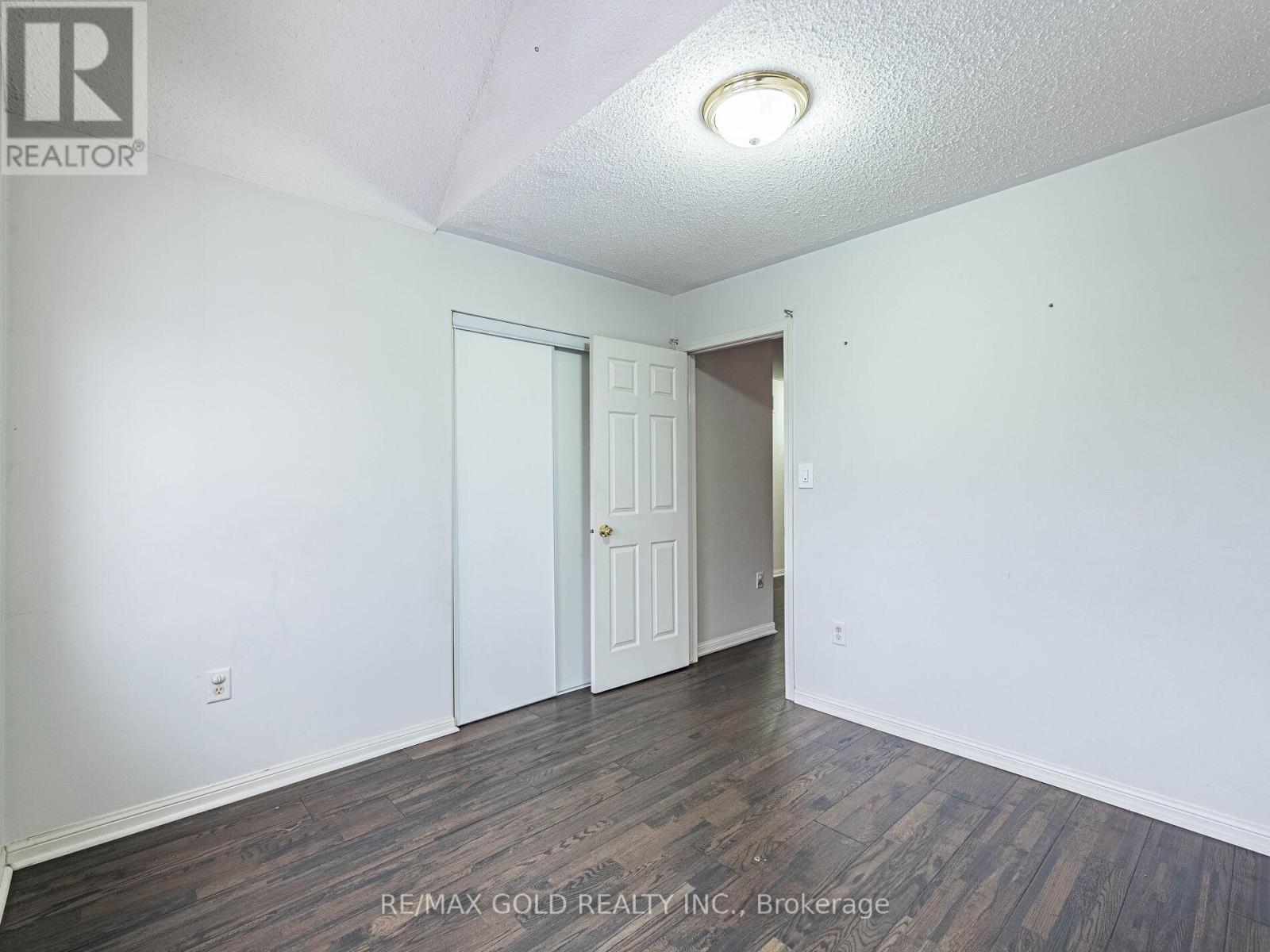 42 Zimmer Street, Brampton, Ontario  L6S 6L9 - Photo 23 - W12638928