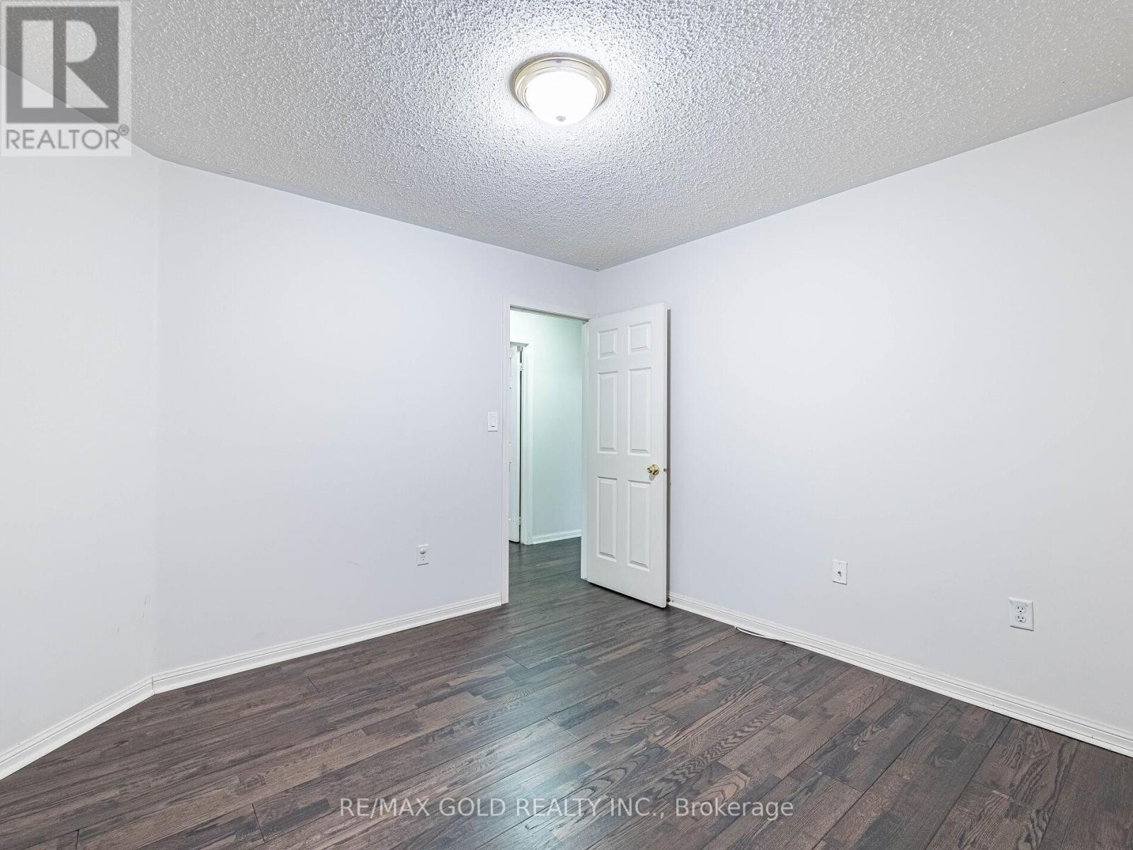 42 Zimmer Street, Brampton, Ontario  L6S 6L9 - Photo 29 - W12638928