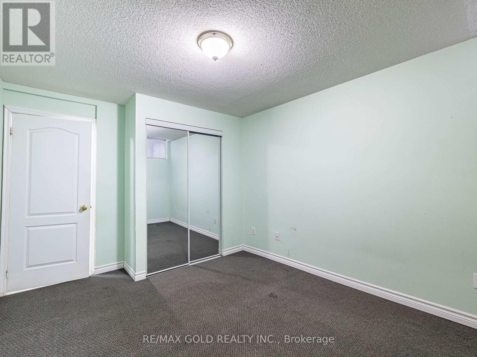 42 Zimmer Street, Brampton, Ontario  L6S 6L9 - Photo 46 - W12638928