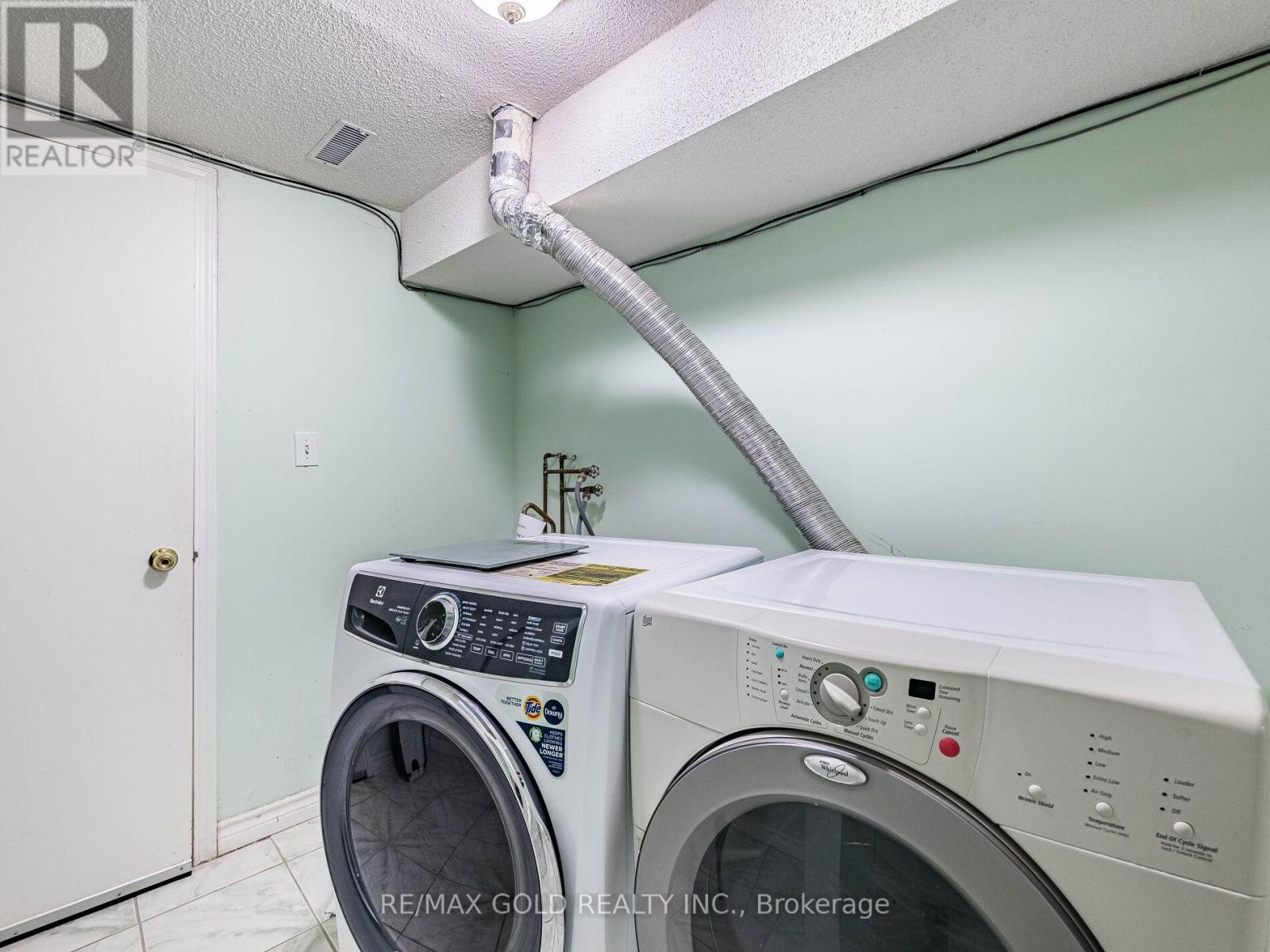 42 Zimmer Street, Brampton, Ontario  L6S 6L9 - Photo 38 - W12638928