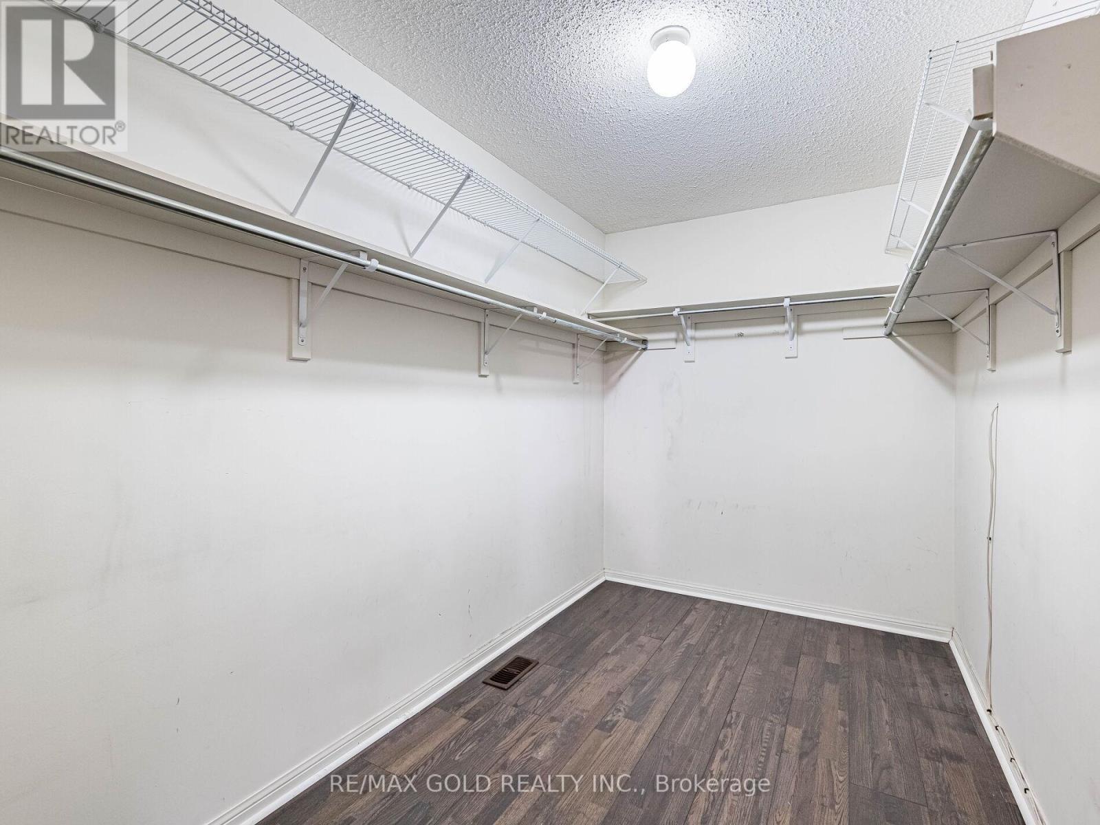 42 Zimmer Street, Brampton, Ontario  L6S 6L9 - Photo 31 - W12638928