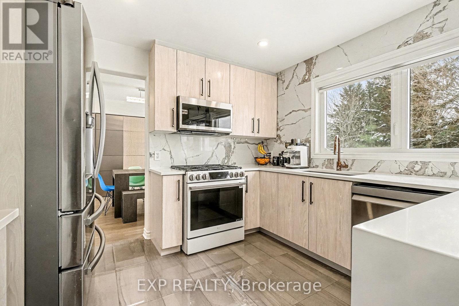 7 Merlin Street, Russell, Ontario  K0A 1W0 - Photo 17 - X12640440