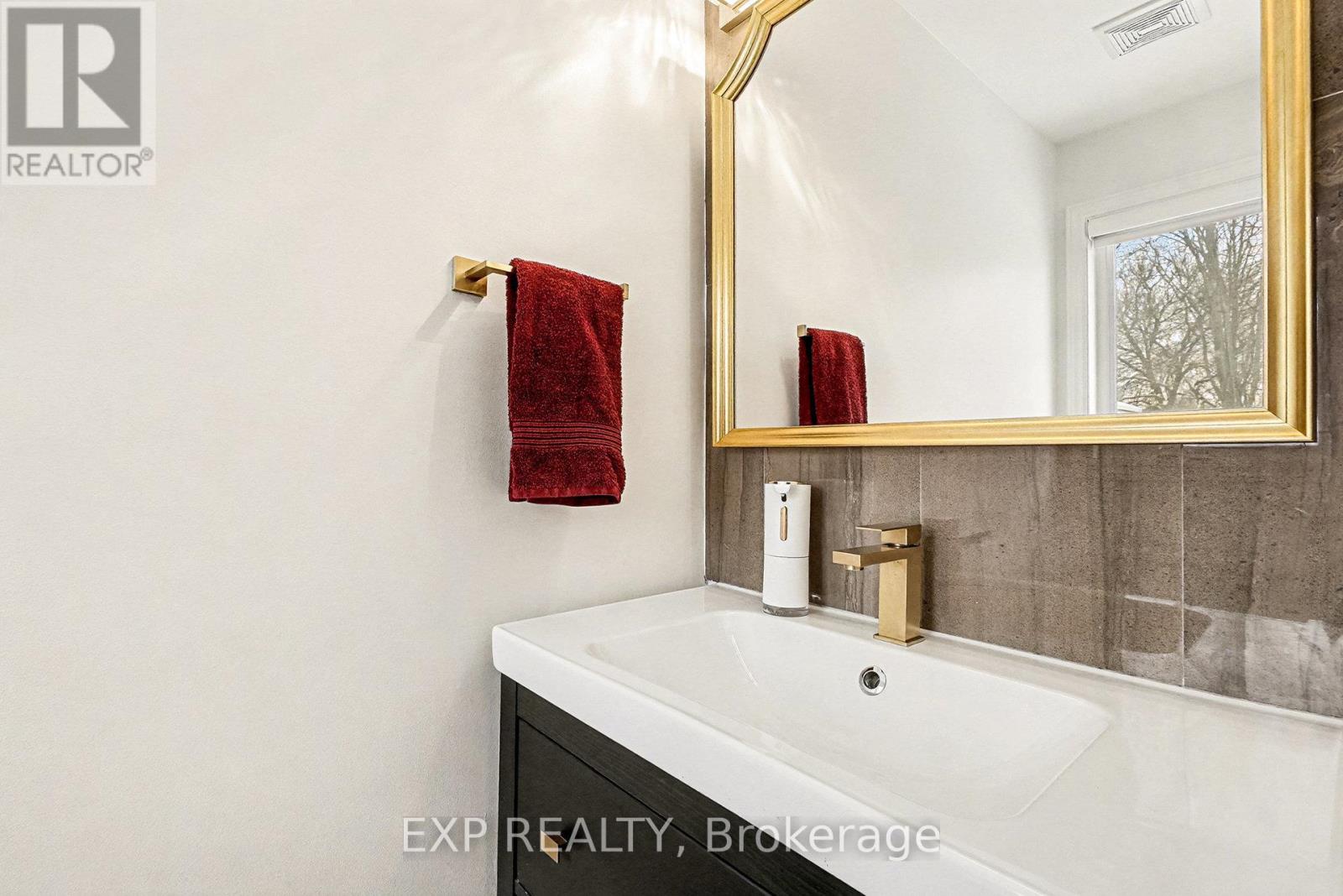 7 Merlin Street, Russell, Ontario  K0A 1W0 - Photo 20 - X12640440