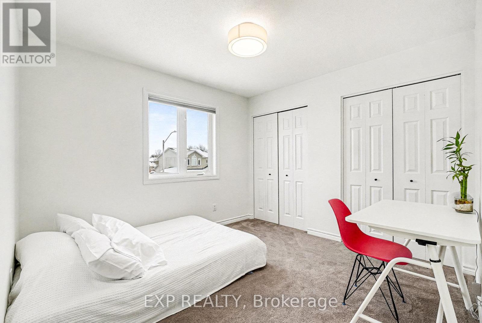 7 Merlin Street, Russell, Ontario  K0A 1W0 - Photo 24 - X12640440