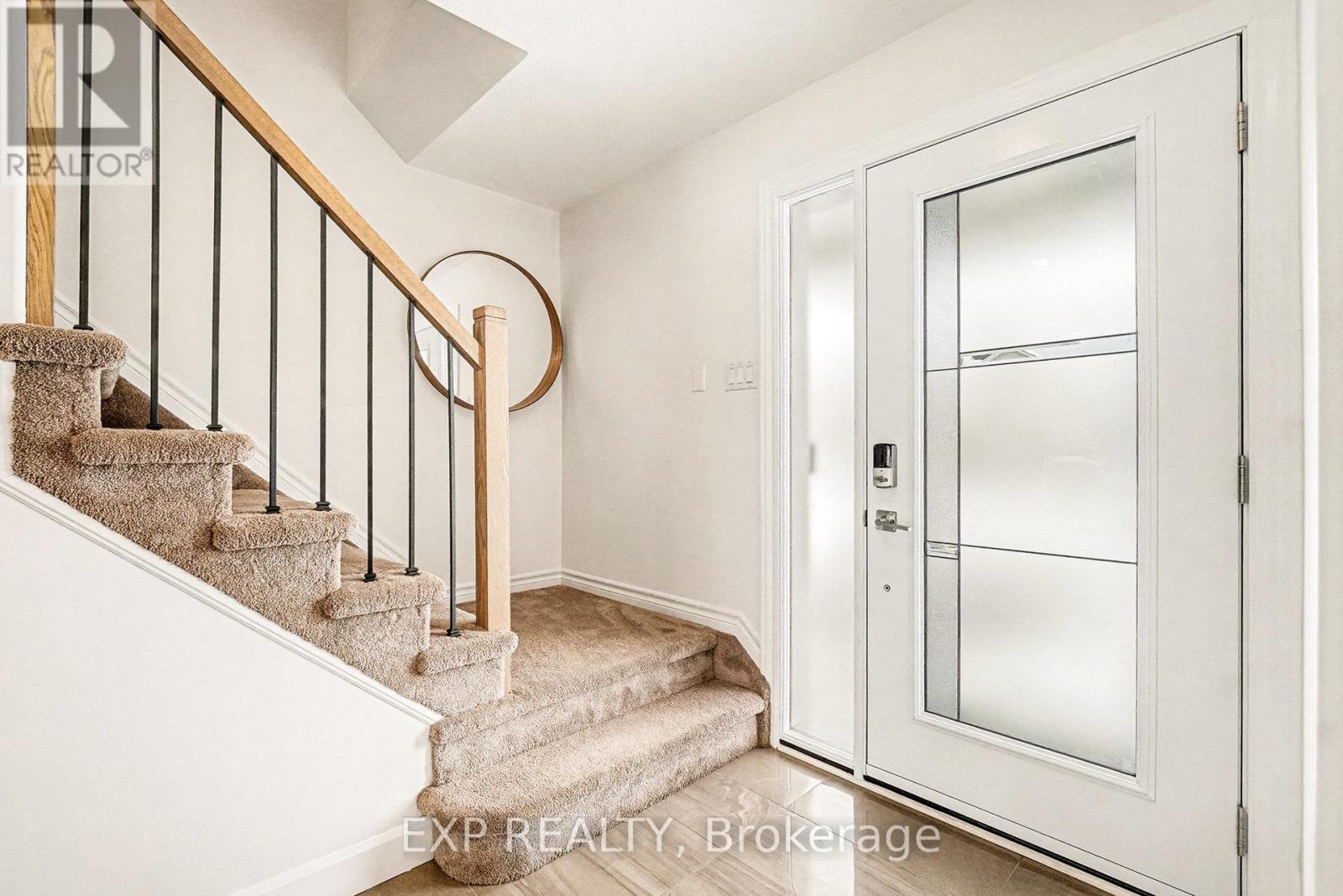 7 Merlin Street, Russell, Ontario  K0A 1W0 - Photo 3 - X12640440