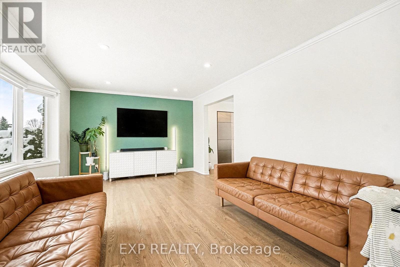 7 Merlin Street, Russell, Ontario  K0A 1W0 - Photo 5 - X12640440