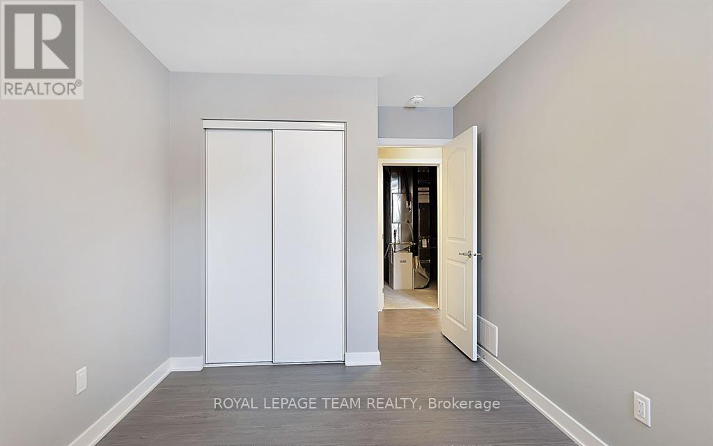 622 Mishi Private, Ottawa, Ontario  K1K 5C5 - Photo 13 - X12640478