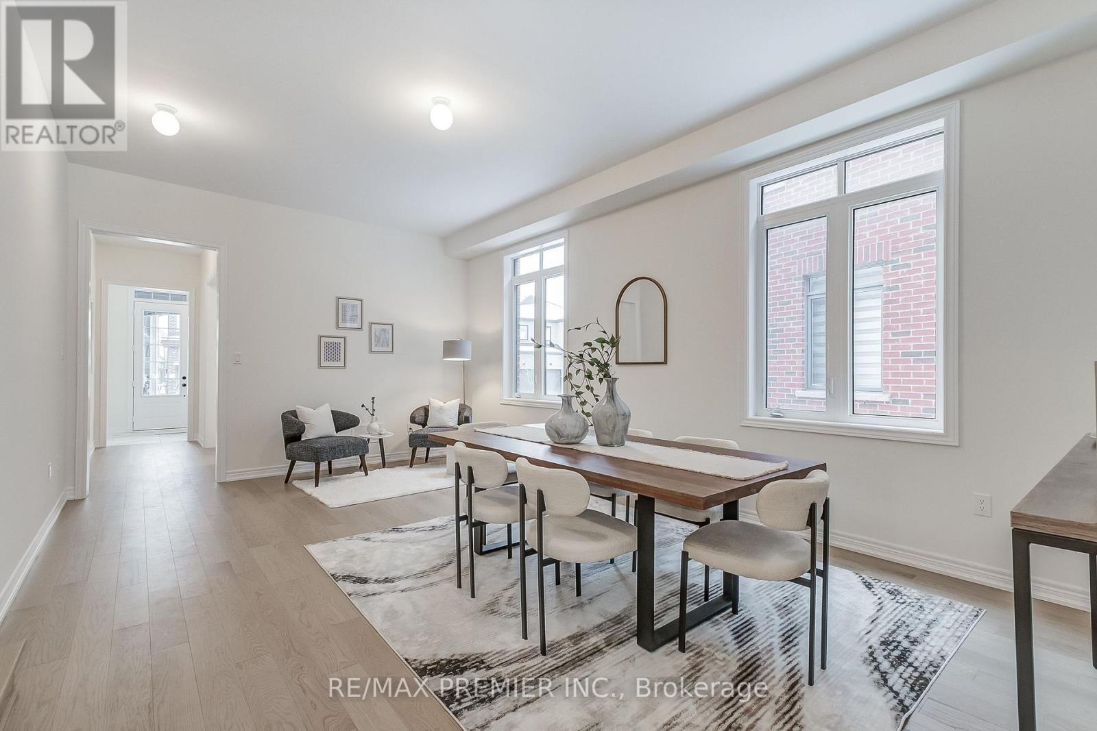 301 Wesmina Avenue, Whitchurch-Stouffville, Ontario  L4A 5C2 - Photo 14 - N12460413