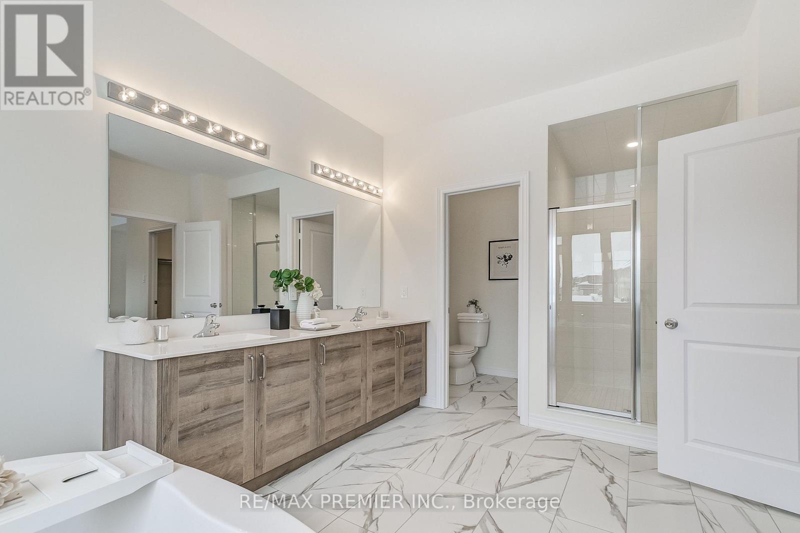 301 Wesmina Avenue, Whitchurch-Stouffville, Ontario  L4A 5C2 - Photo 32 - N12460413